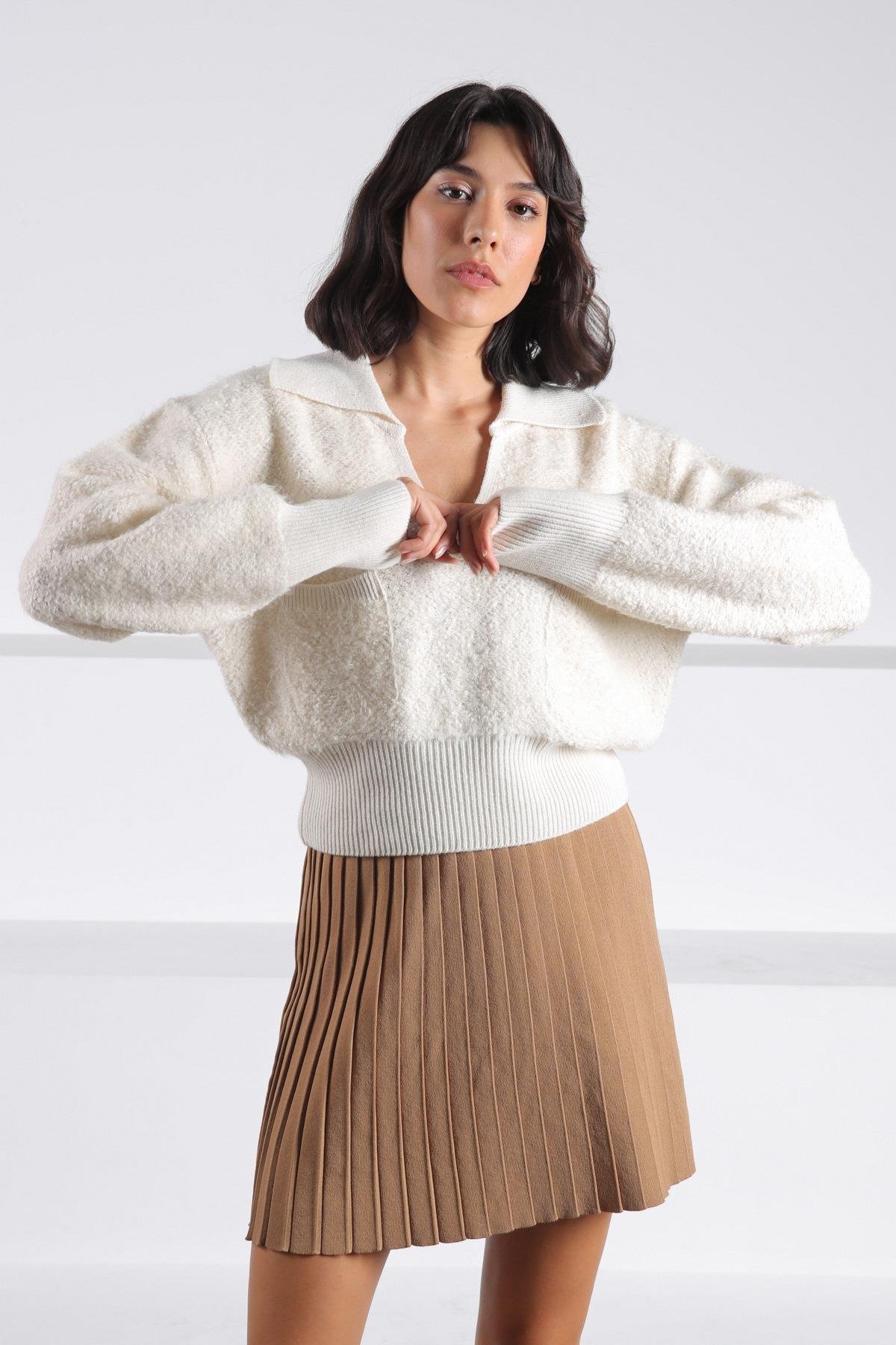 Ferraro Ekru Uzun Kollu Polo Yaka Buklet Kadın Triko Kazak