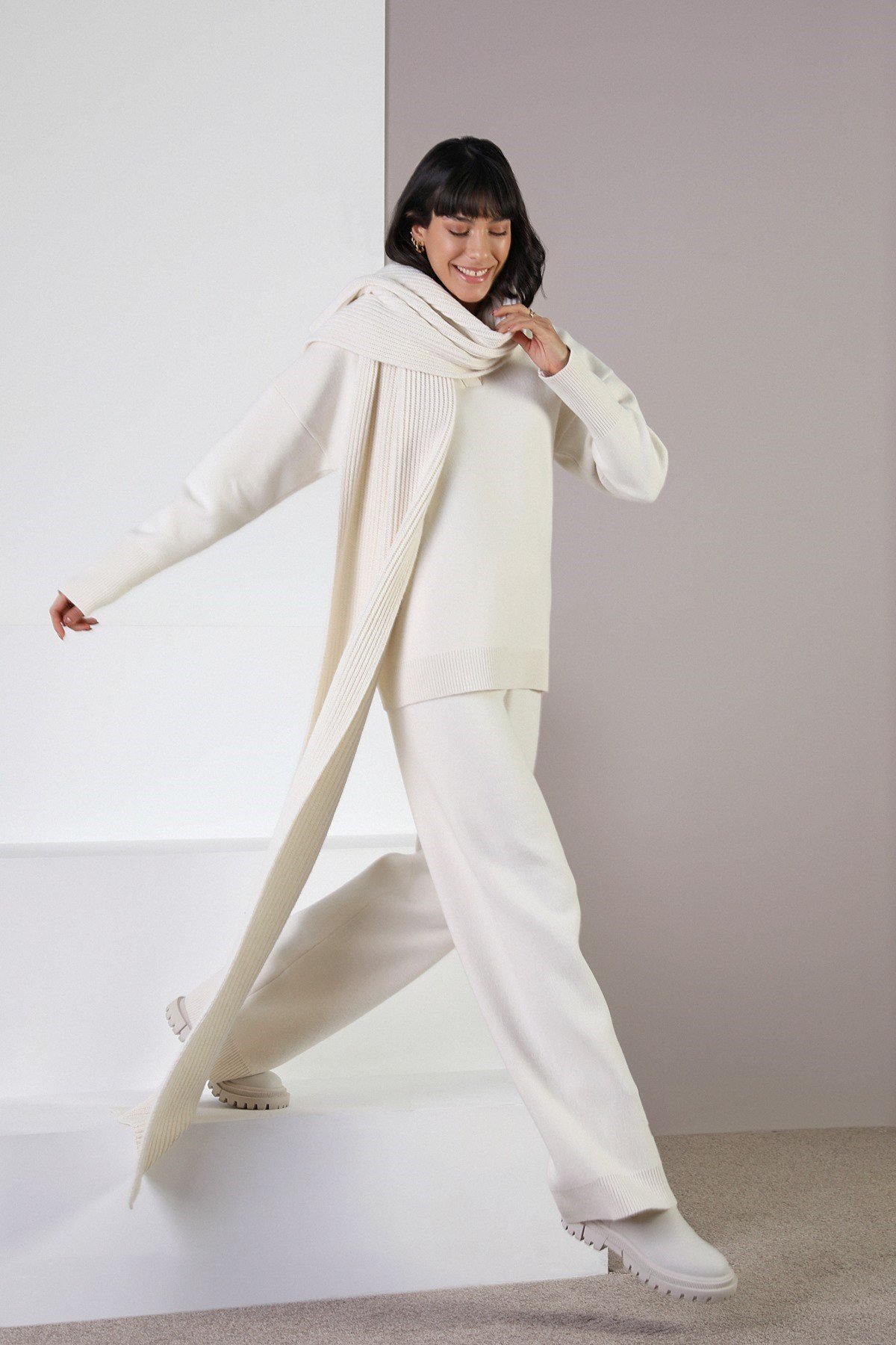 Ferraro Ekru Uzun Kollu Polo Yaka Kaşmirli Kadın Triko Kazak