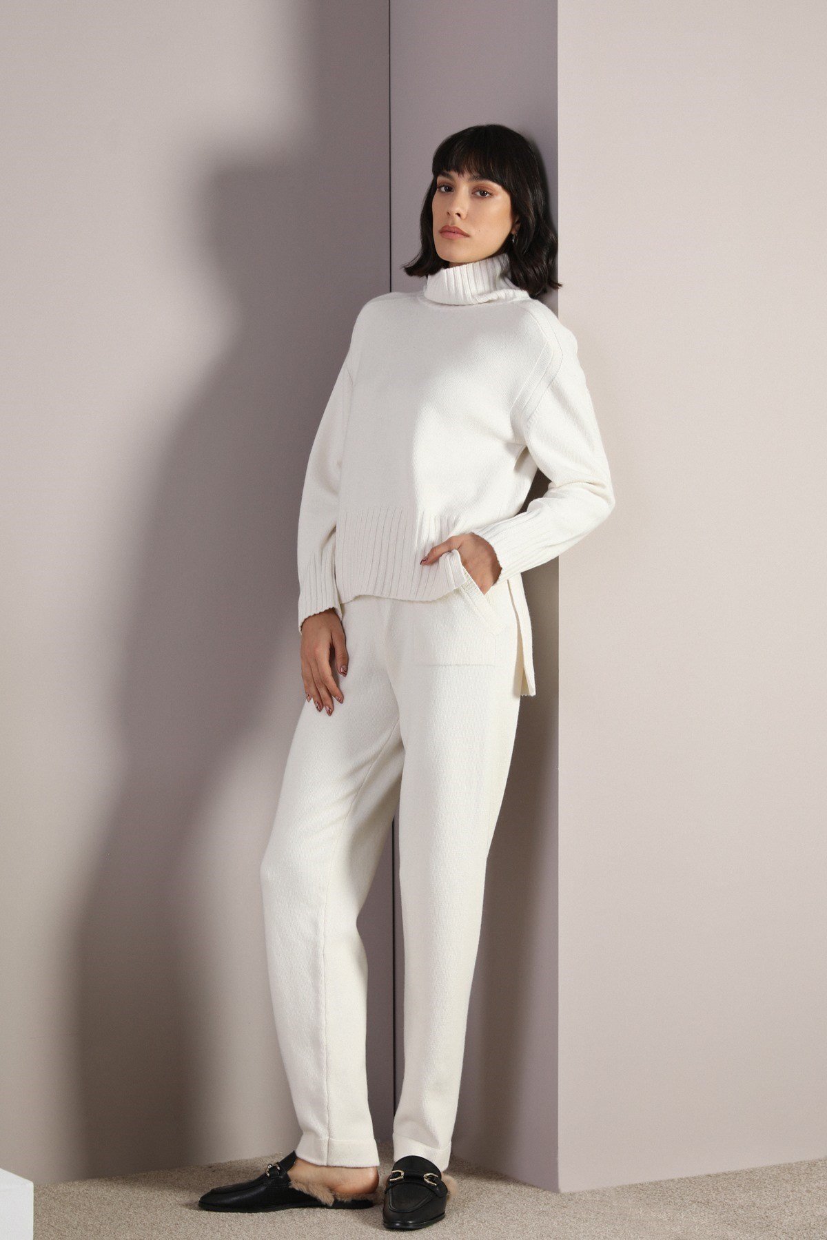 Ferraro Ekru Uzun Kollu Yarım Balıkçı Yaka Kaşmirli Kadın Triko Kazak