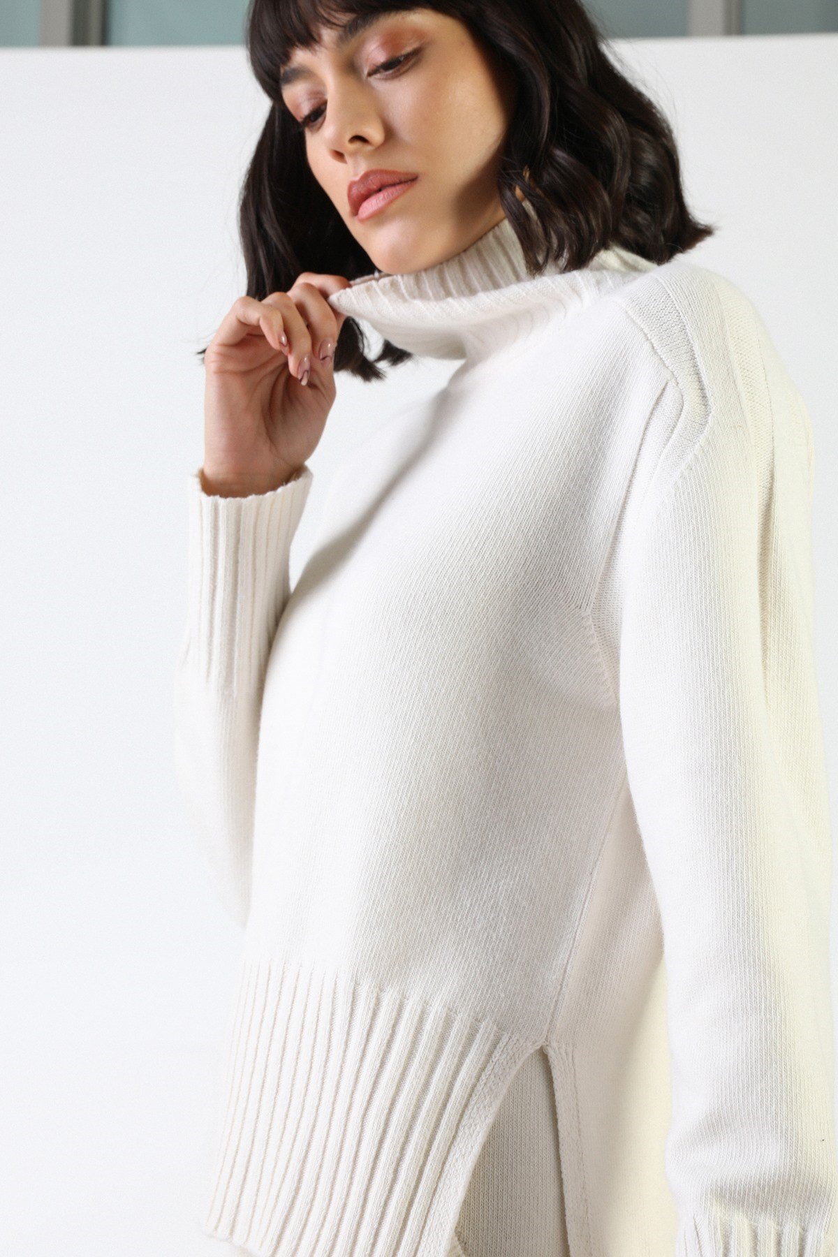 Ferraro Ekru Uzun Kollu Yarım Balıkçı Yaka Kaşmirli Kadın Triko Kazak