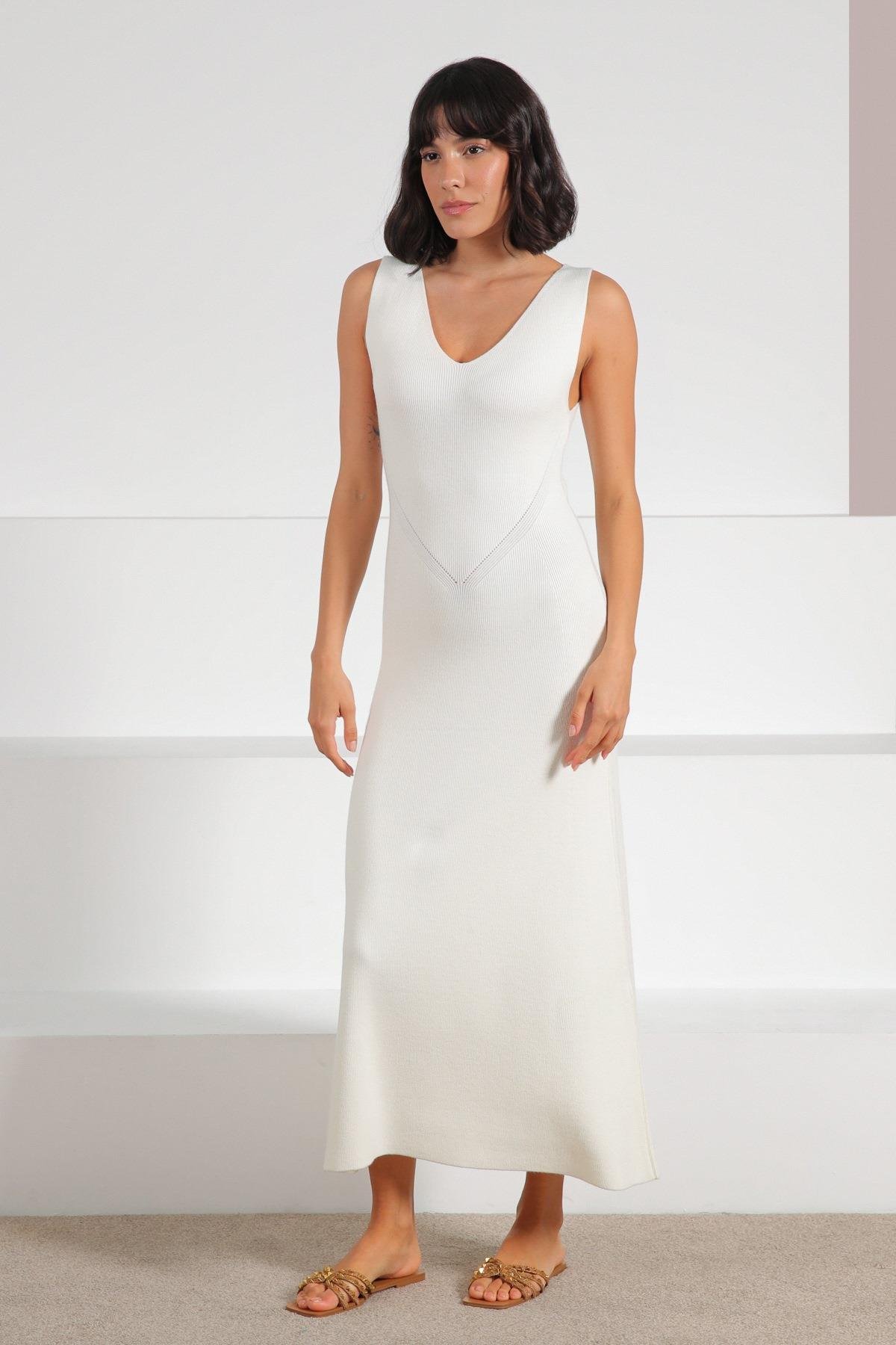 Ferraro Ekru V Yaka Kadın Triko Elbise