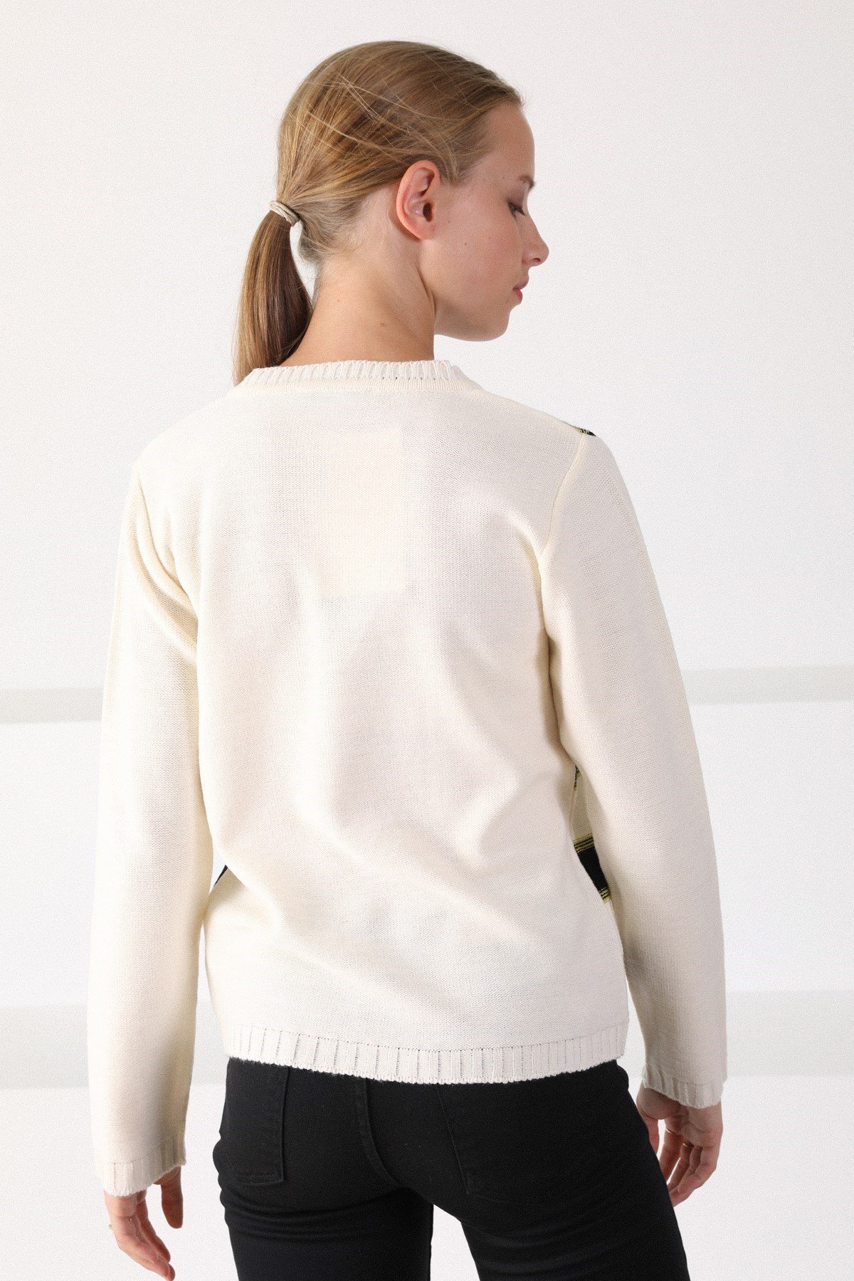 Ferraro Ekru V Yaka Yünlü Kadın Triko Kazak