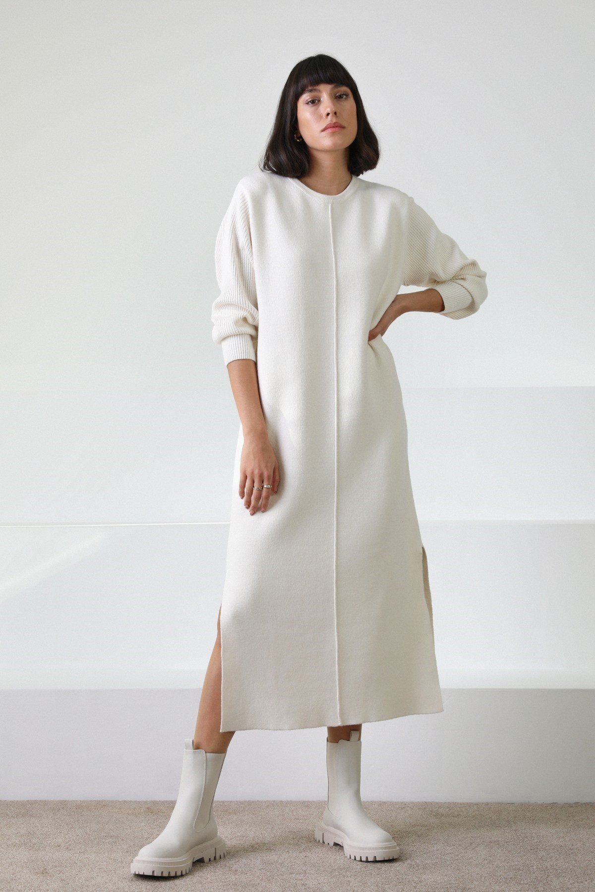 Ferraro Ekru Yandan Yırtmaçlı Midi Boy Kaşmirli Kadın Triko Elbise