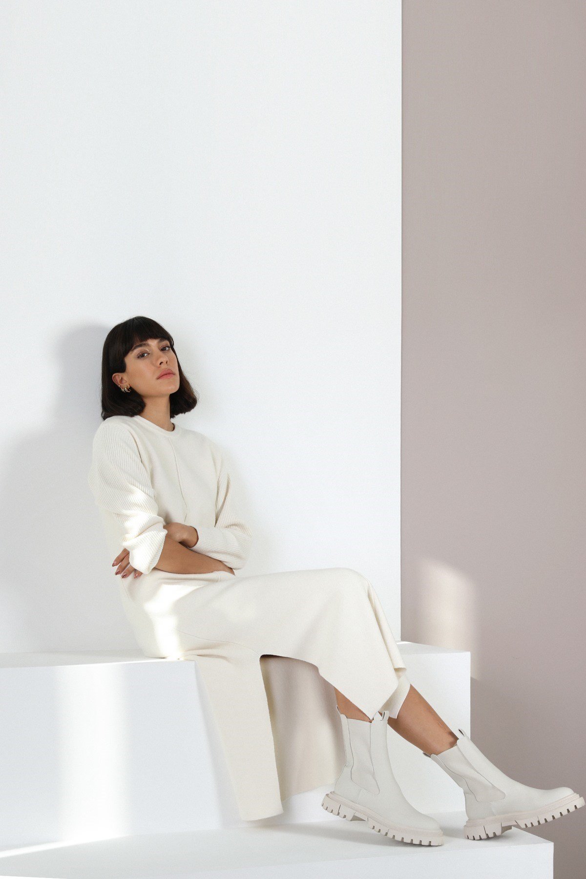 Ferraro Ekru Yandan Yırtmaçlı Midi Boy Kaşmirli Kadın Triko Elbise