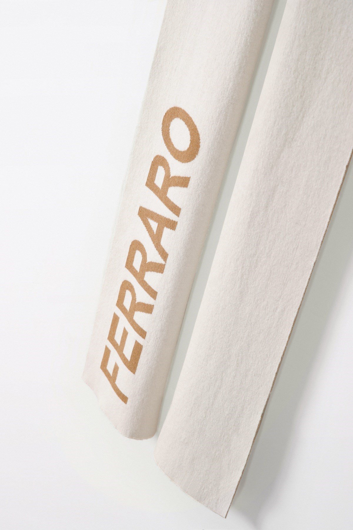 Ferraro Ekru/Camel Kadın Atkı