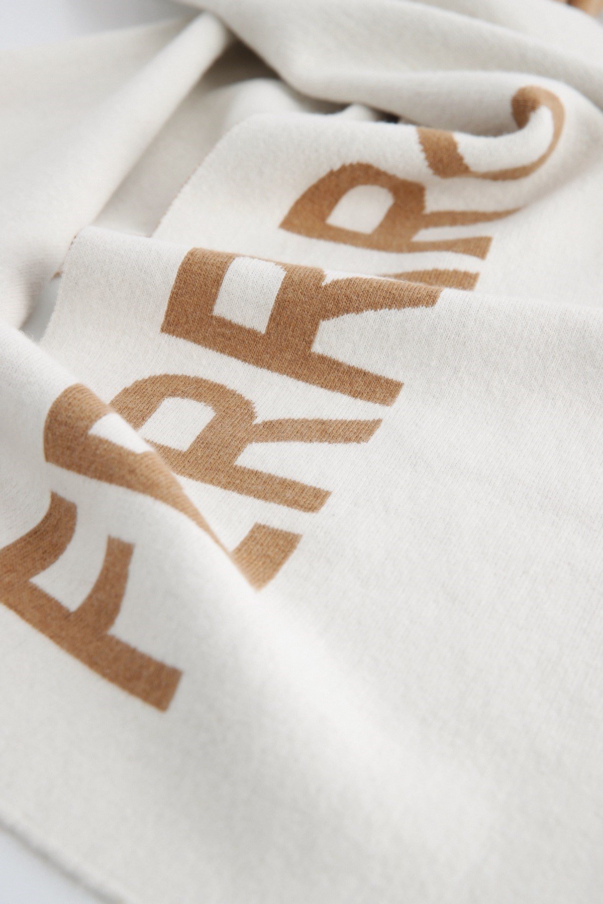 Ferraro Ekru/Camel Kadın Atkı