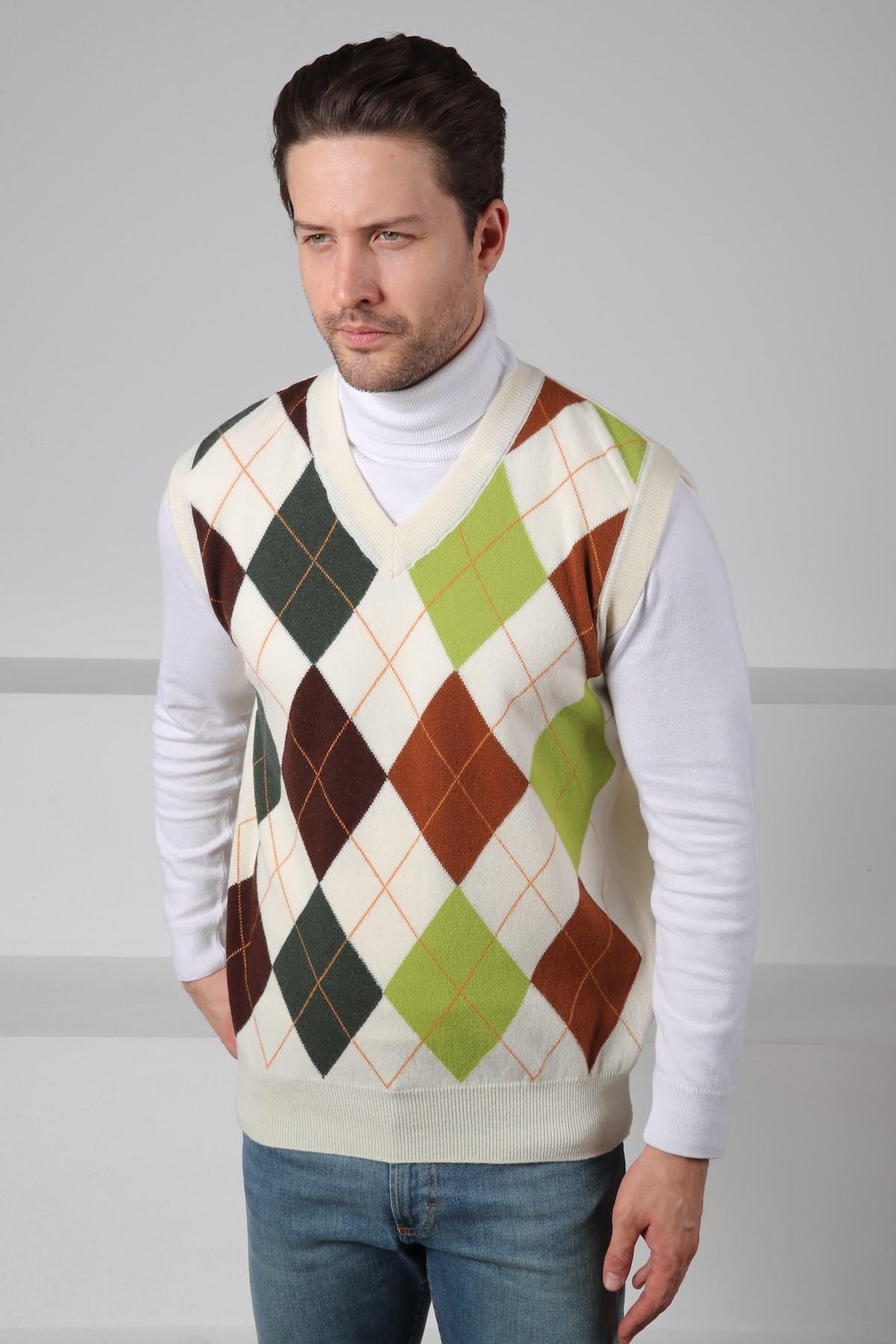 Ferraro Ekru/Haki V Yaka Çok Renkli Baklava Desenli Kolsuz %100 Kuzu Yünü Erkek Triko Süveter