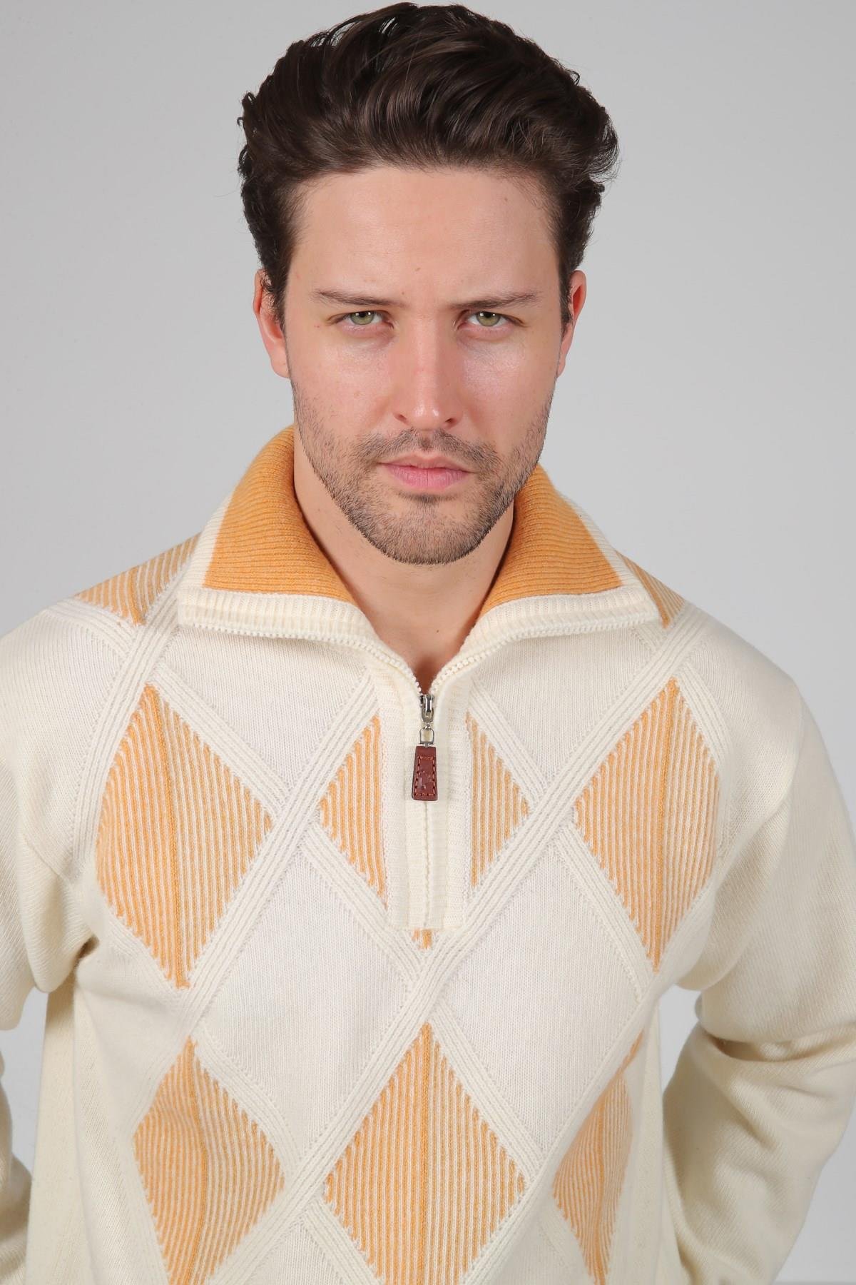 Ferraro Ekru/Hardal Balıkçı Yaka Fermuarlı Baklava Desenli Uzun Kollu %100 Kuzu Yünü Erkek Triko Kazak