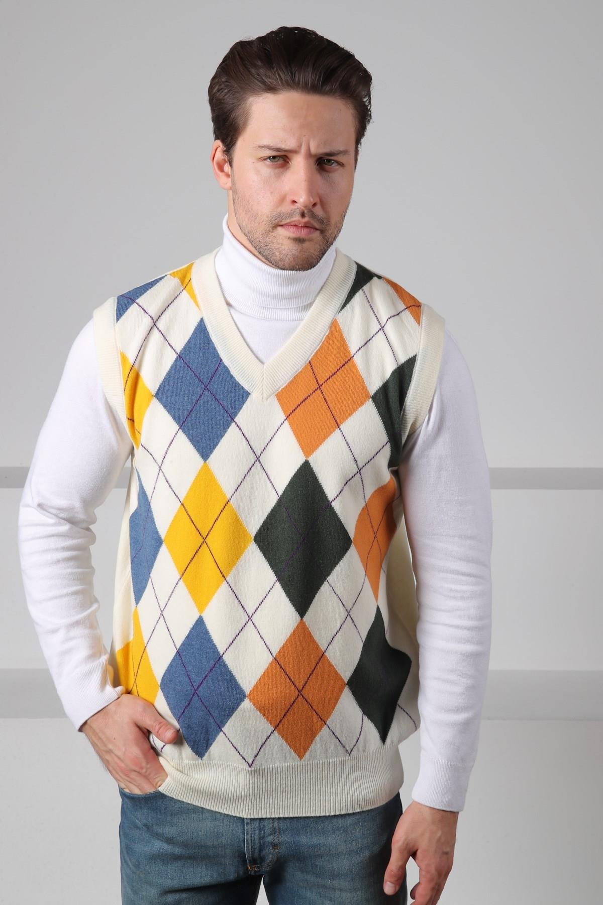 Ferraro Ekru/İndigo V Yaka Çok Renkli Baklava Desenli Kolsuz %100 Kuzu Yünü Erkek Triko Süveter
