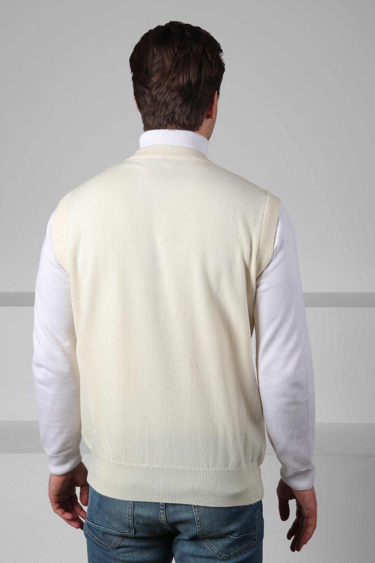 Ferraro Ekru/Sarı V Yaka Çok Renkli Baklava Desenli Kolsuz %100 Kuzu Yünü Erkek Triko Süveter