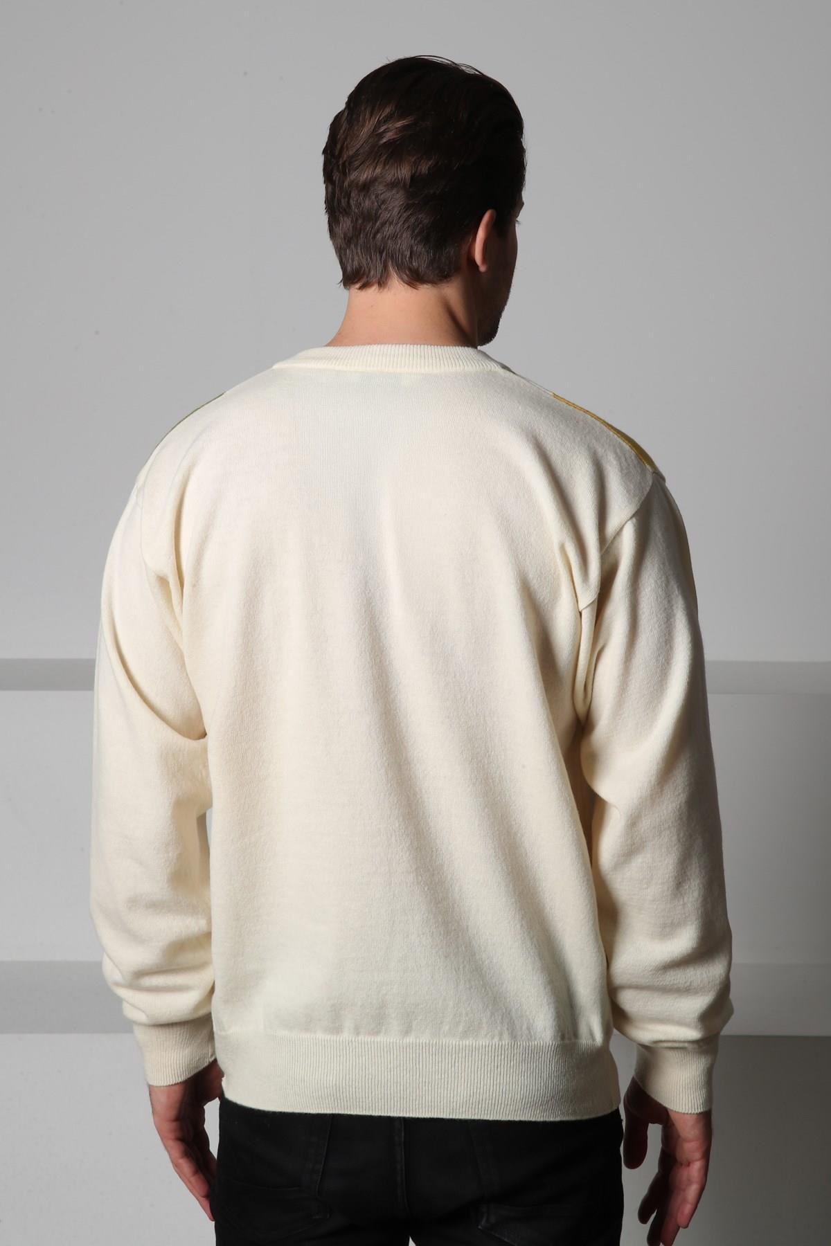 Ferraro Ekru/Sarı V Yaka Çok Renkli Baklava Desenli Uzun Kollu %100 Kuzu Yünü Erkek Triko Kazak