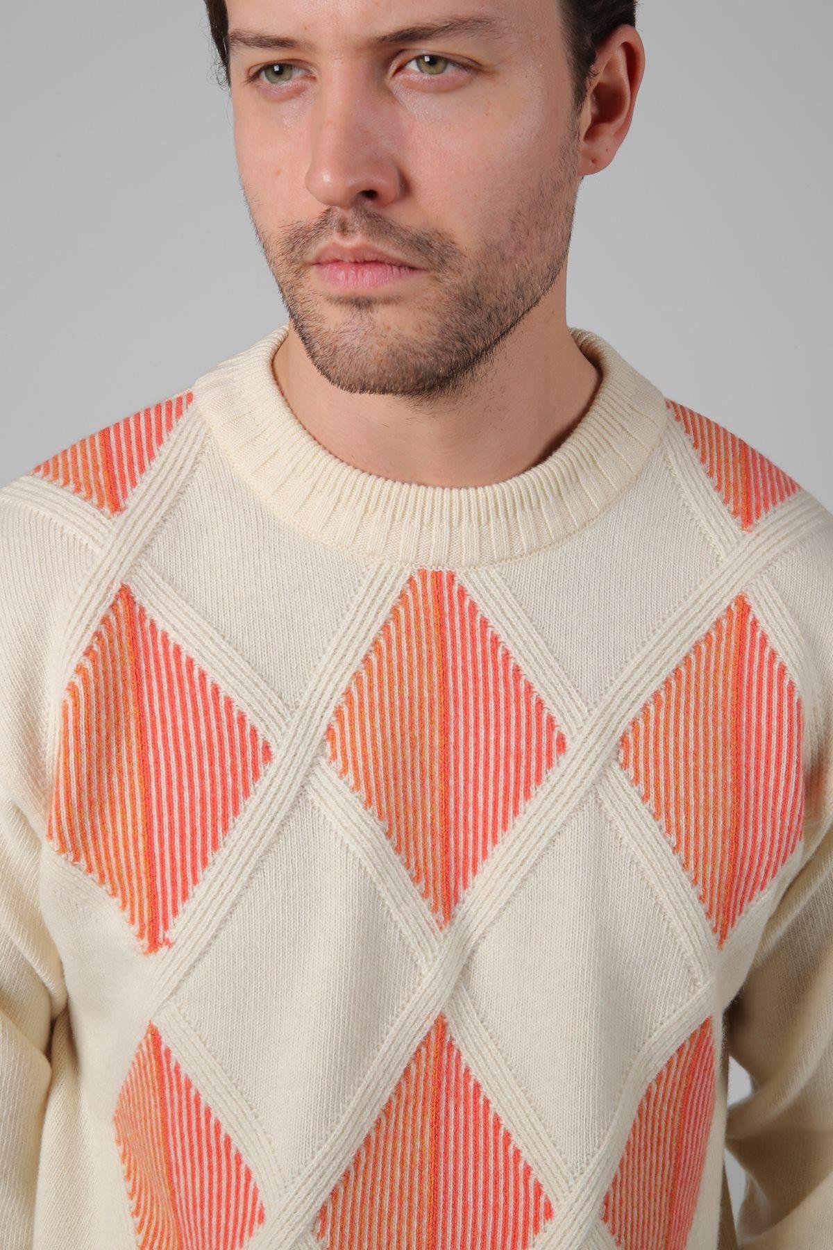 Ferraro Ekru/Turuncu Bisiklet Yaka Baklava Desenli Uzun Kollu %100 Kuzu Yünü Erkek Triko Kazak