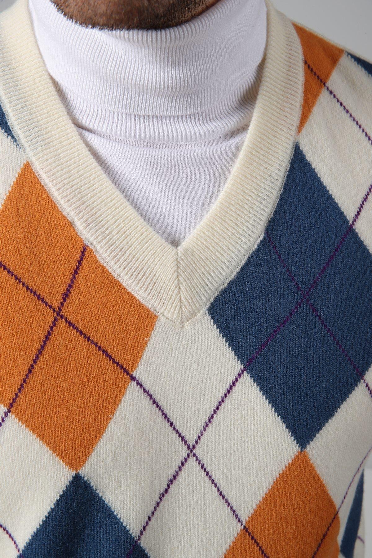 Ferraro Ekru/Turuncu V Yaka Çok Renkli Baklava Desenli Kolsuz %100 Kuzu Yünü Erkek Triko Süveter