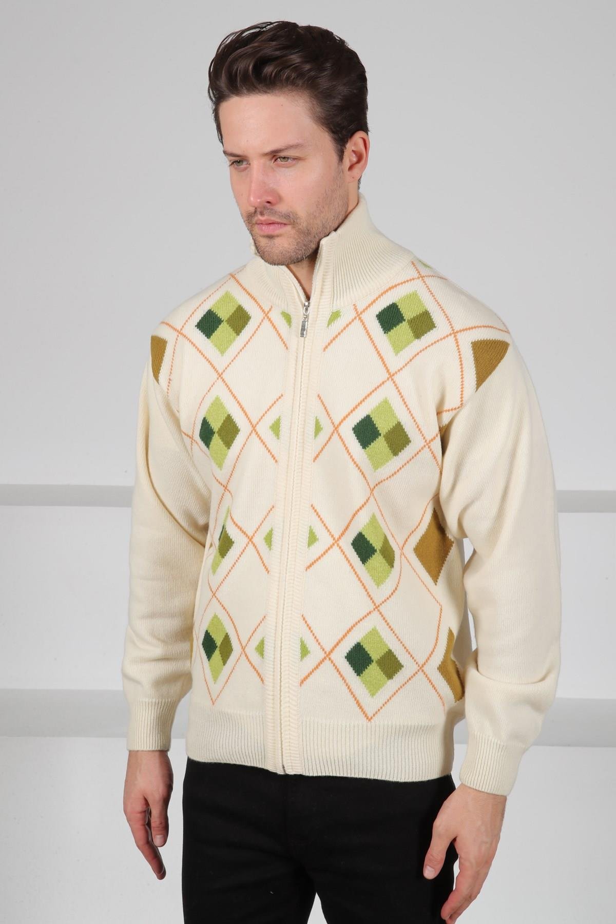 Ferraro Ekru/Yeşil Balıkçı Yaka Fermuarlı Yeşil Baklava Desenli Uzun Kollu %100 Kuzu Yünü Erkek Triko Ceket