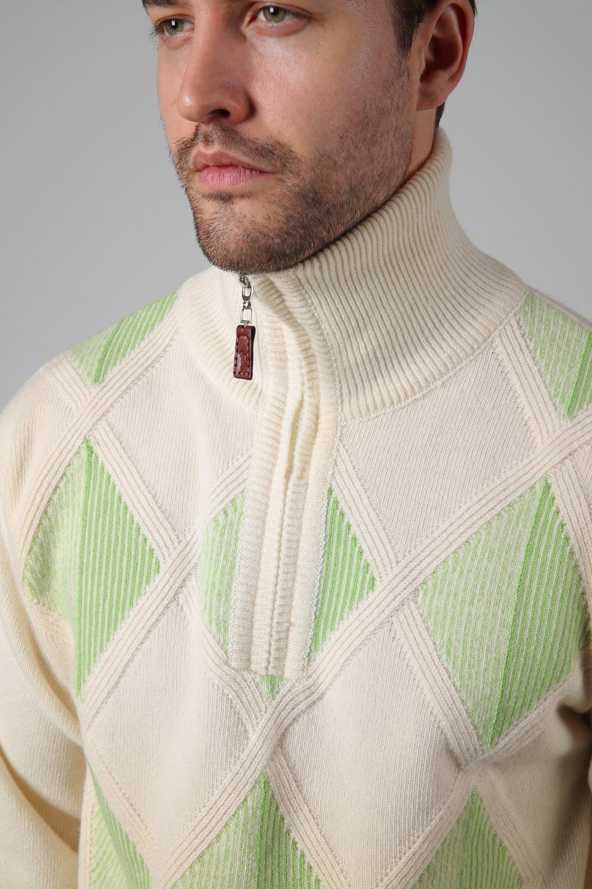 Ferraro Ekru/Yeşil Balıkçı Yaka Fermuarlı Baklava Desenli Uzun Kollu %100 Kuzu Yünü Erkek Triko Kazak