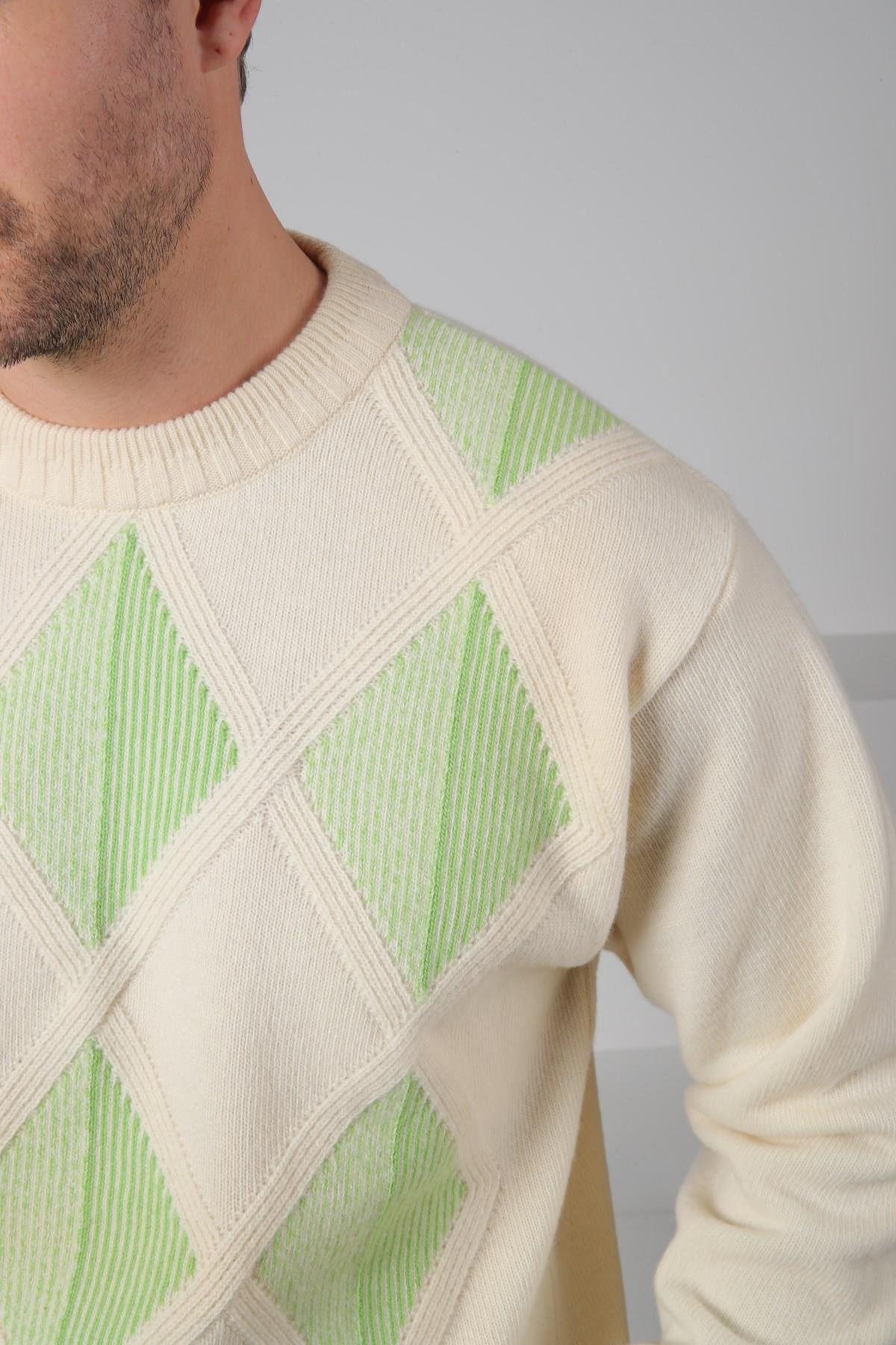 Ferraro Ekru/Yeşil Bisiklet Yaka Baklava Desenli Uzun Kollu %100 Kuzu Yünü Erkek Triko Kazak