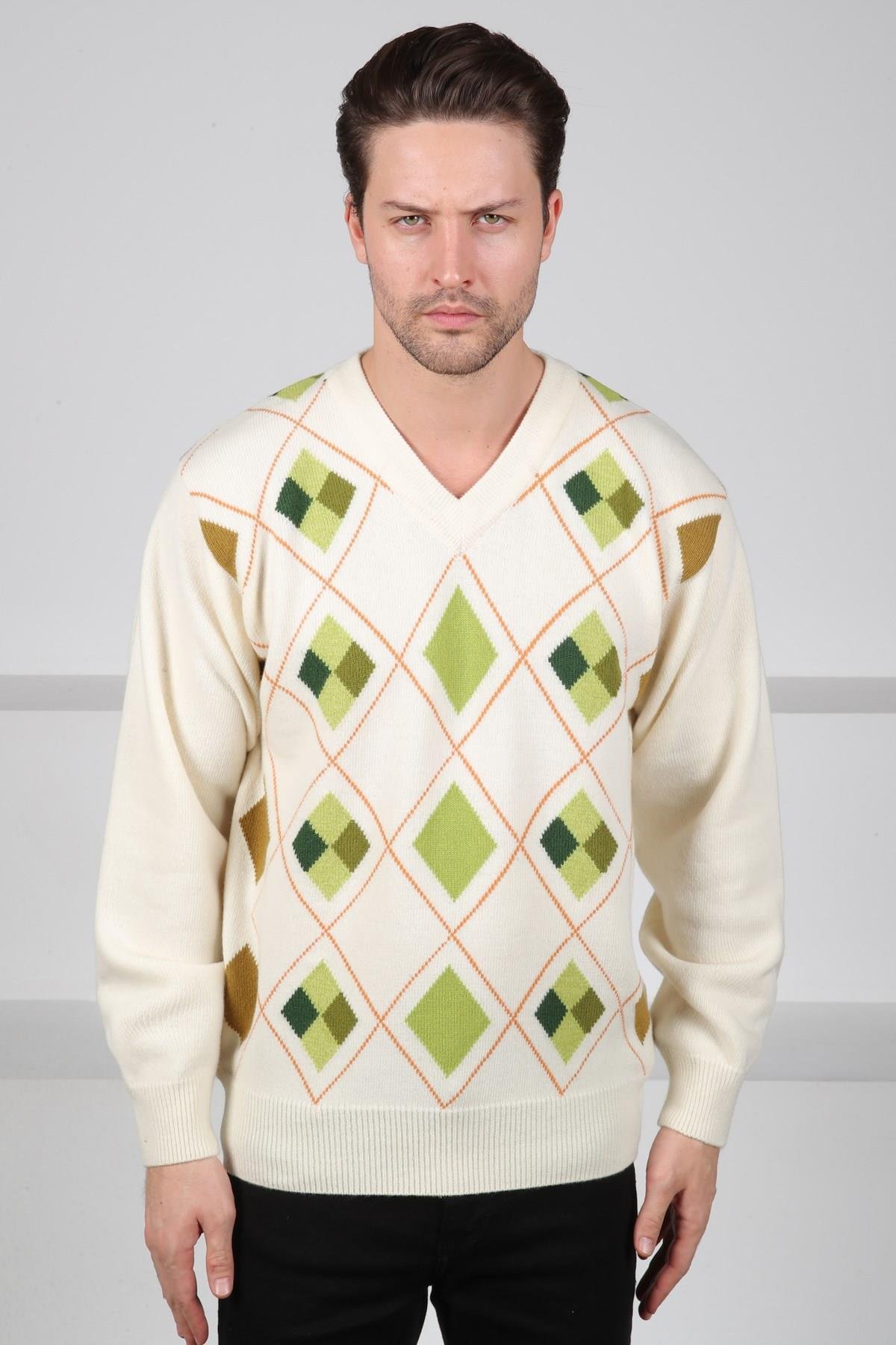 Ferraro Ekru/Yeşil V Yaka Yeşil Baklava Desenli Uzun Kollu %100 Kuzu Yünü Erkek Triko Kazak