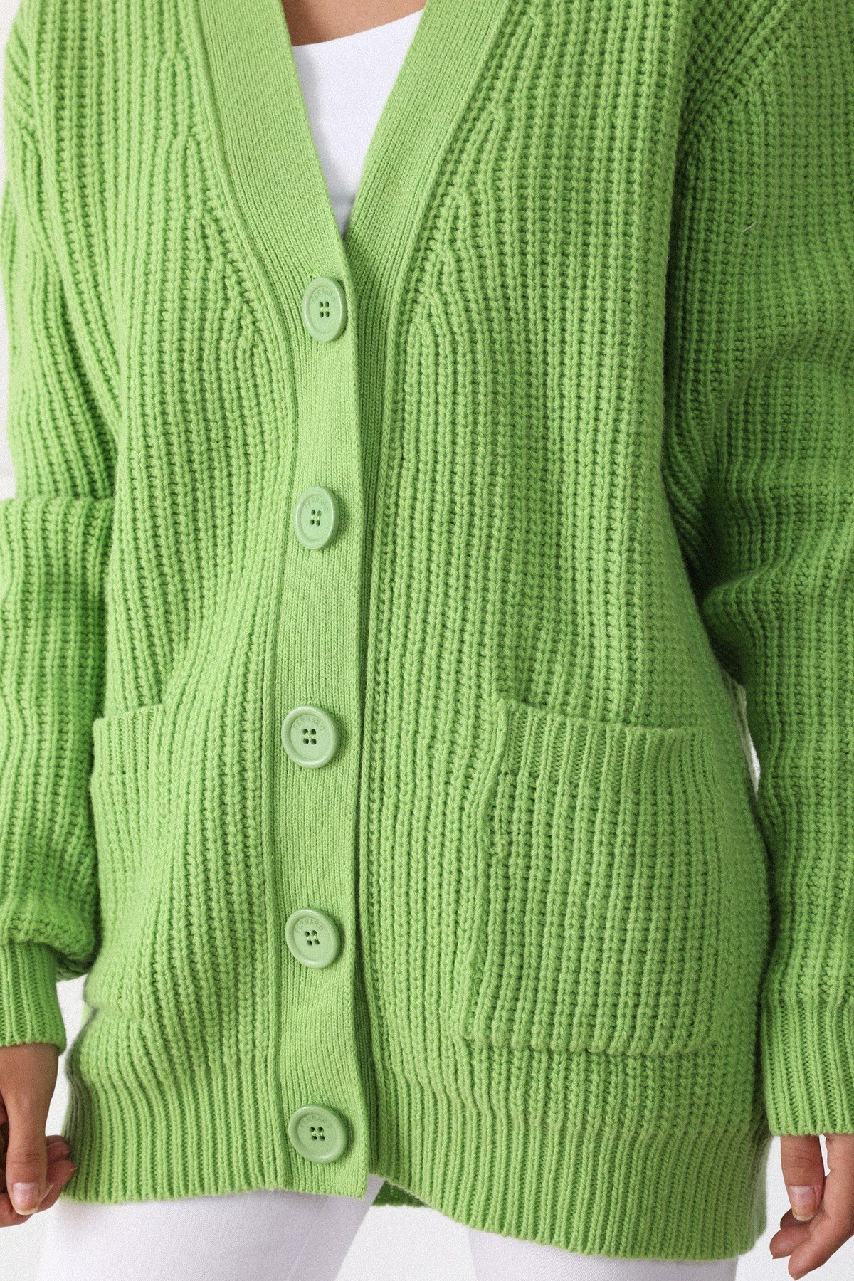 Ferraro Elma Kuzu Yünü Oversize Kadın Triko Hırka