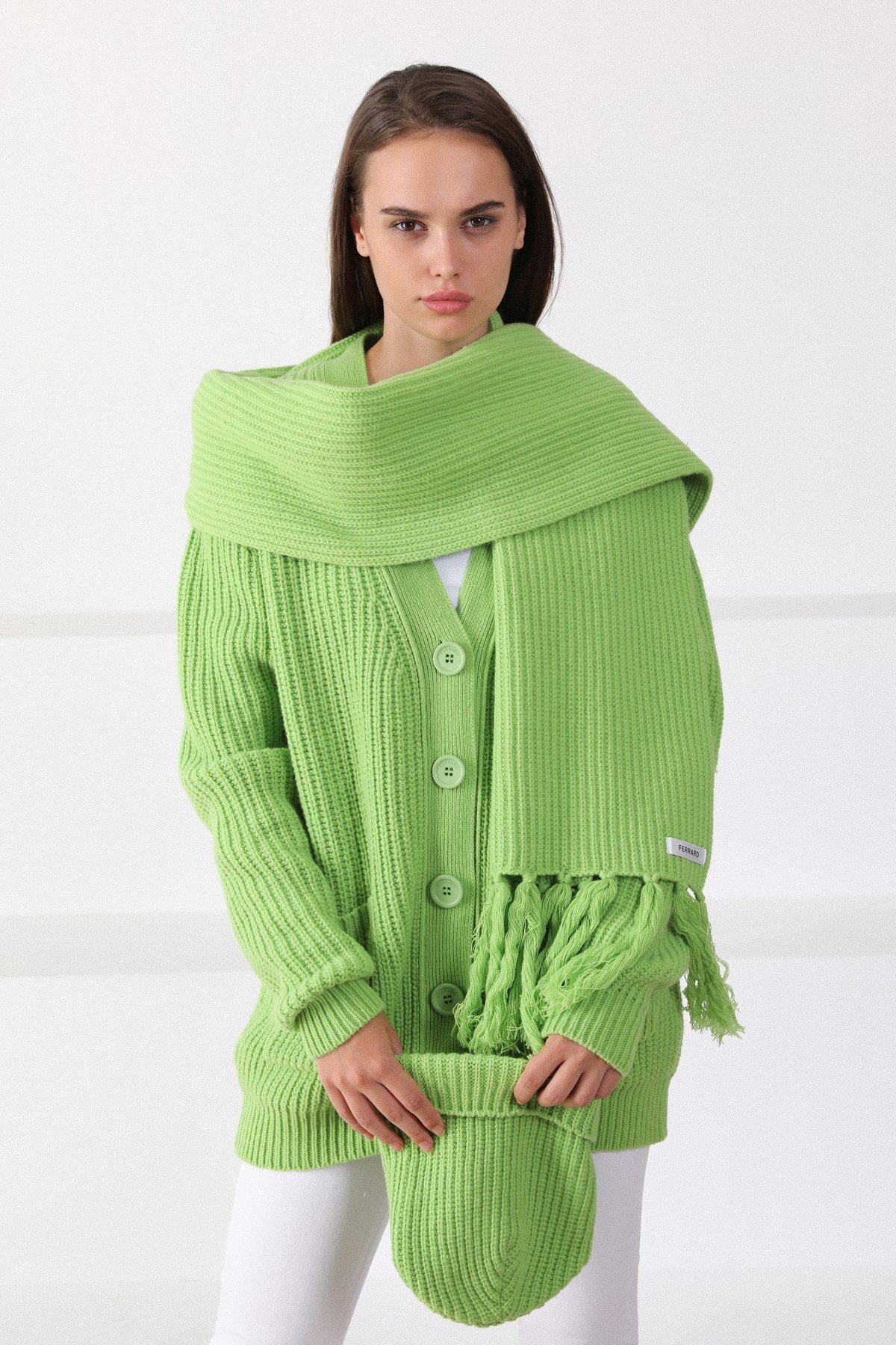 Ferraro Elma Kuzu Yünü Oversize Kadın Triko Hırka