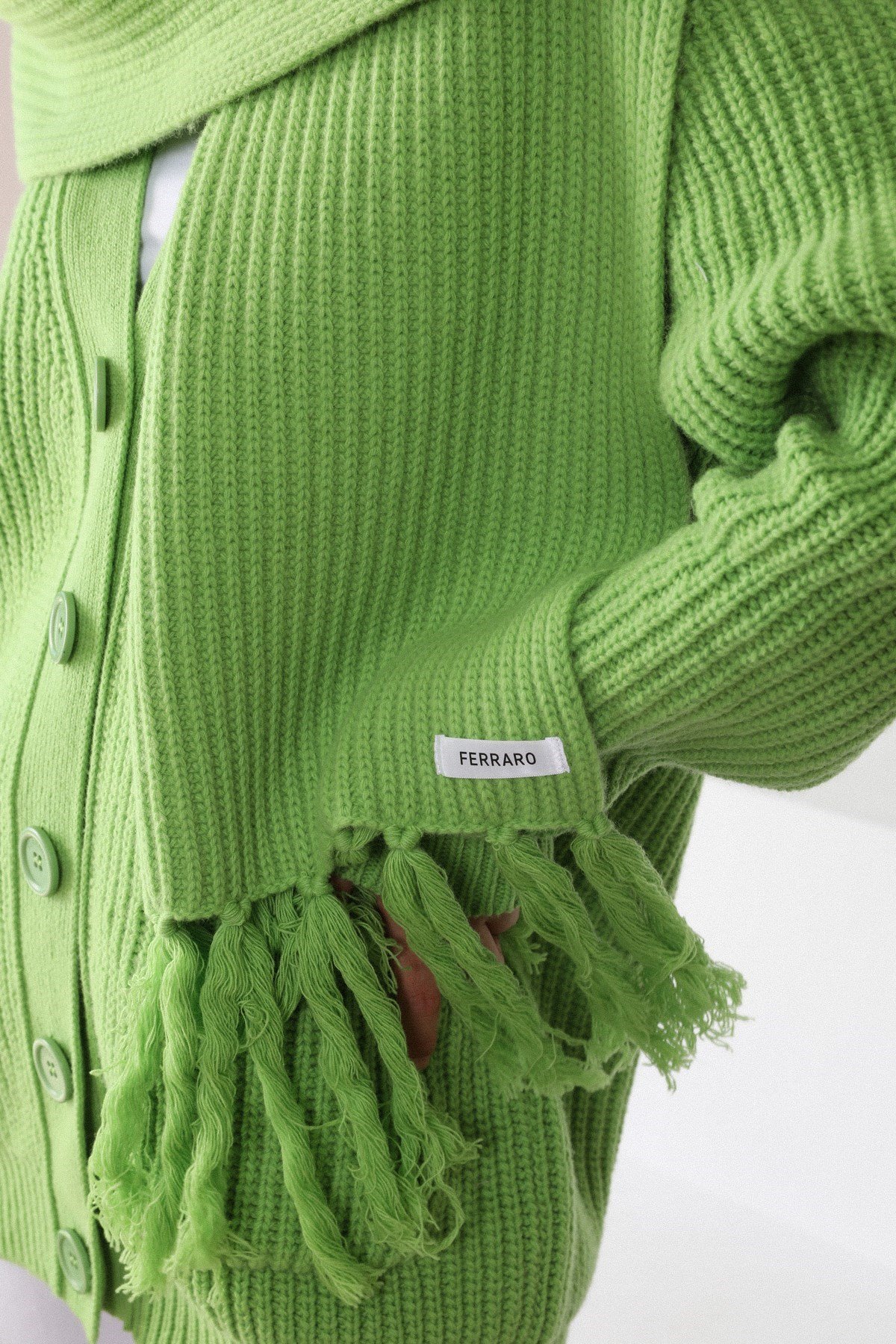 Ferraro Elma Kuzu Yünü Oversize Kadın Triko Hırka