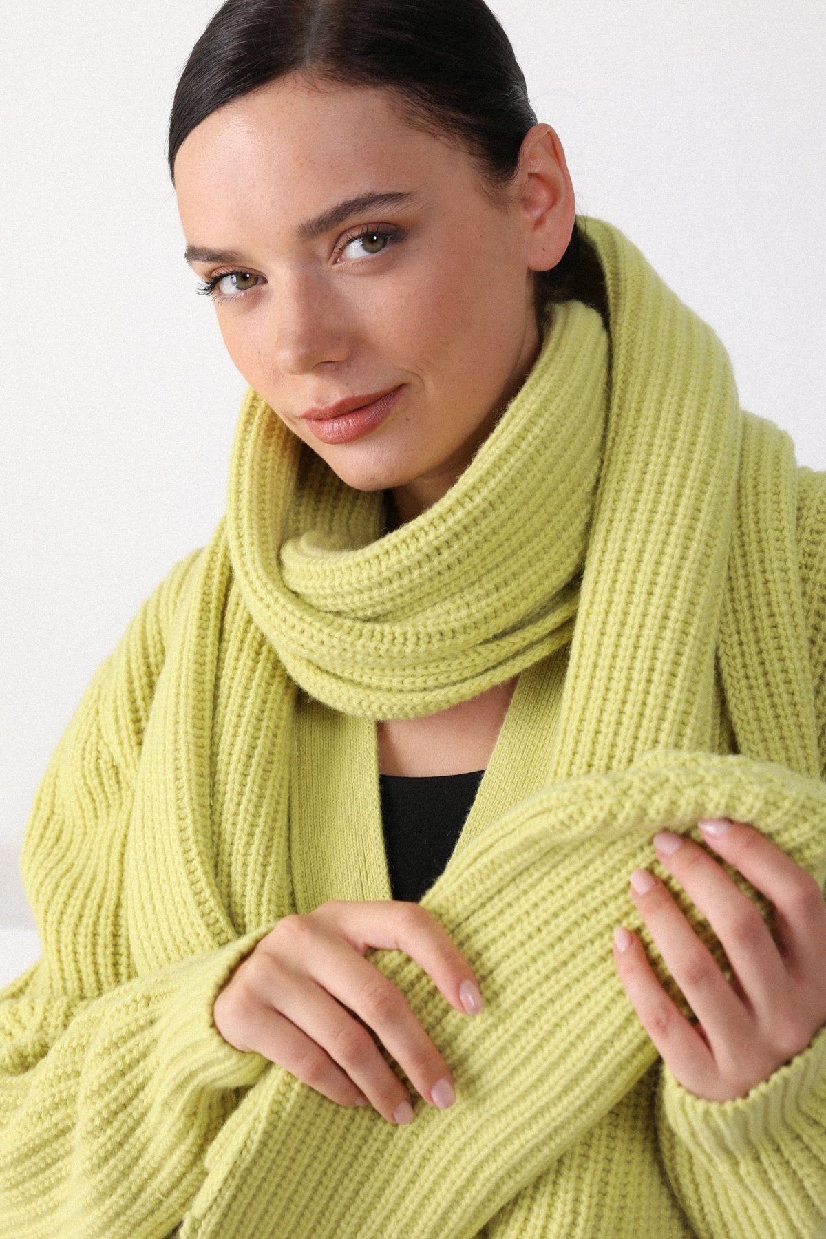 Ferraro Filo Kuzu Yünü Kadın Atkı Bere Takımı