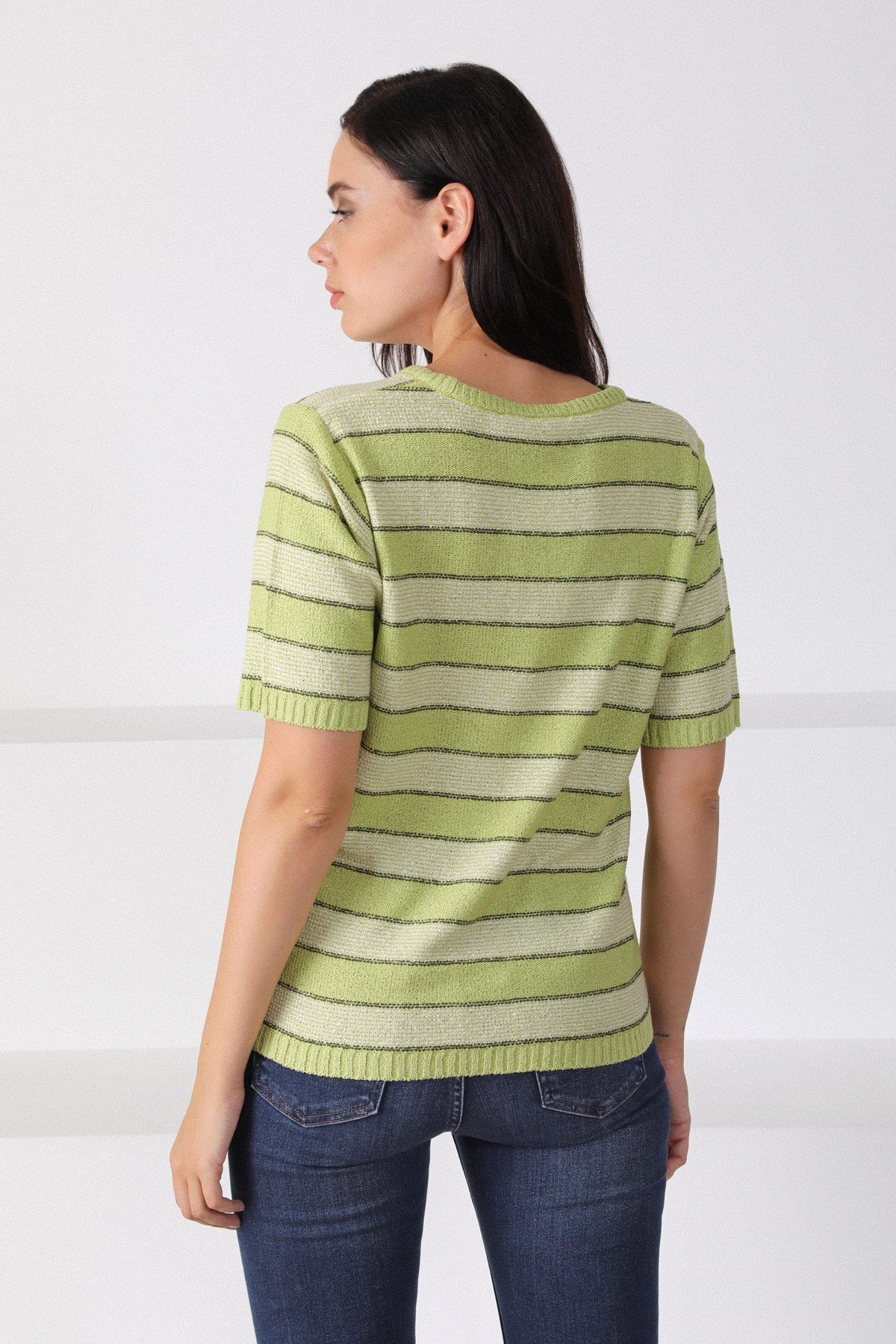 Ferraro Fıstık Kare Yaka Çizgili Kadın Triko Kazak