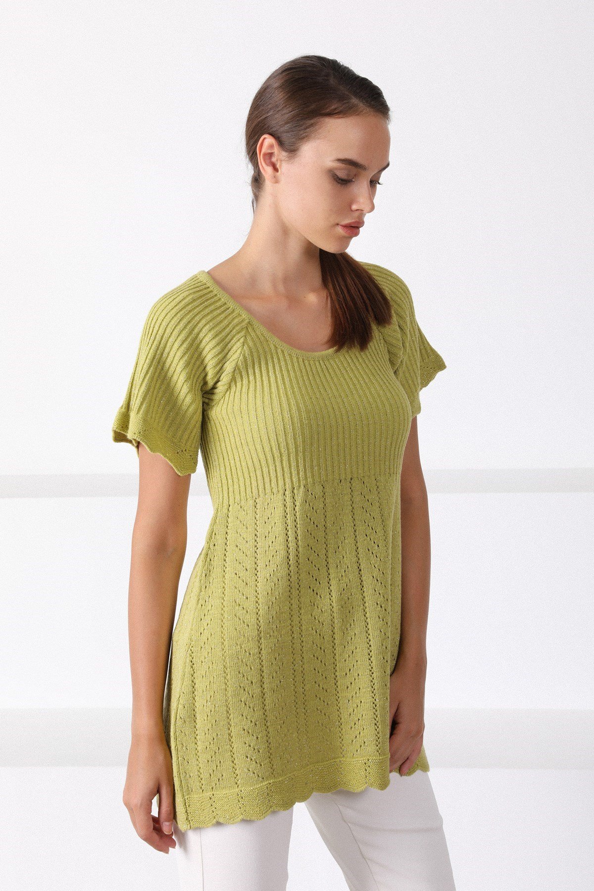 Ferraro Fıstık Yuvarlak Yaka Bel Büzgülü Kadın Triko Kazak