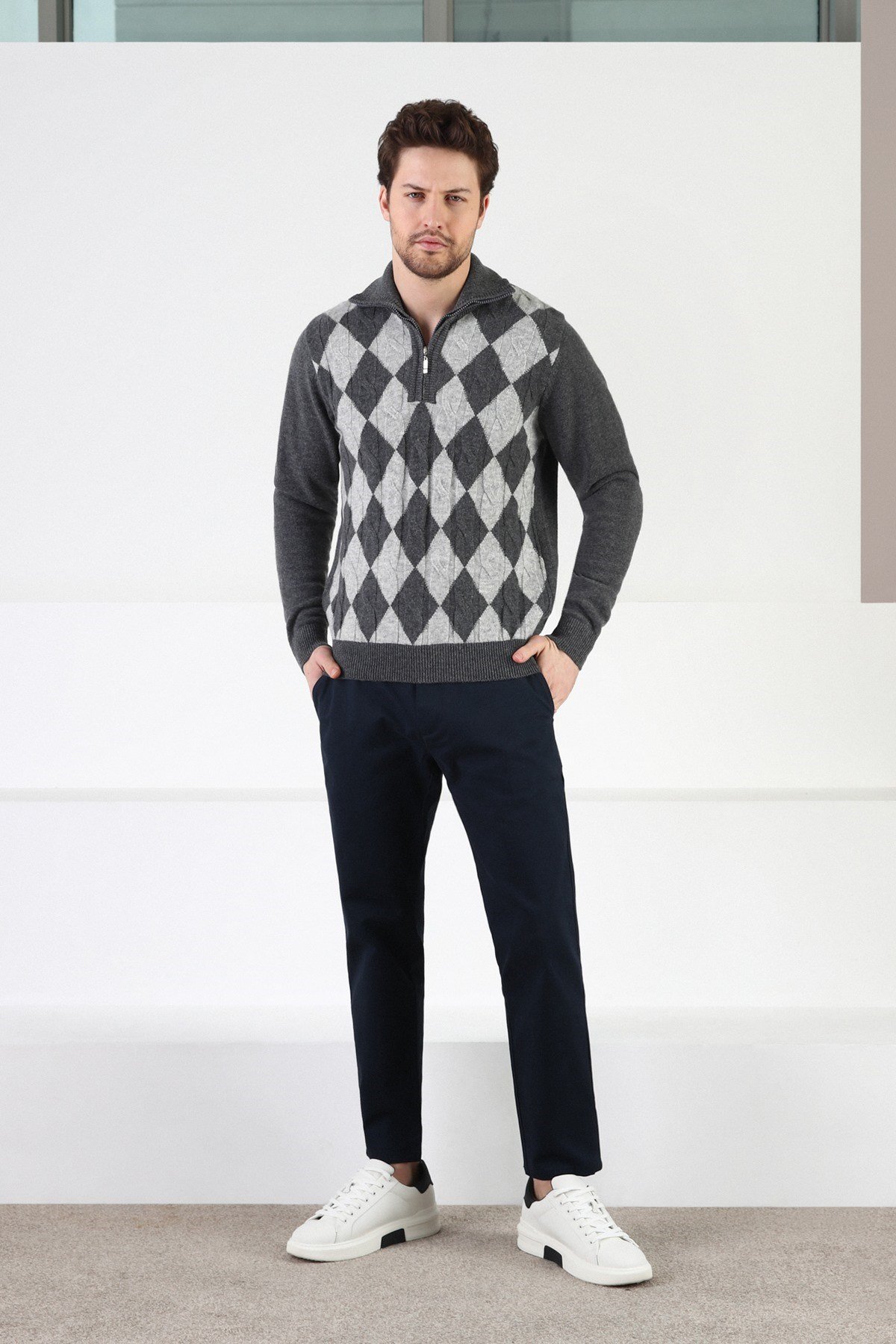 Ferraro Füme Baklava Desenli Dik Yaka %100 Kuzu Yünü Erkek Kazak