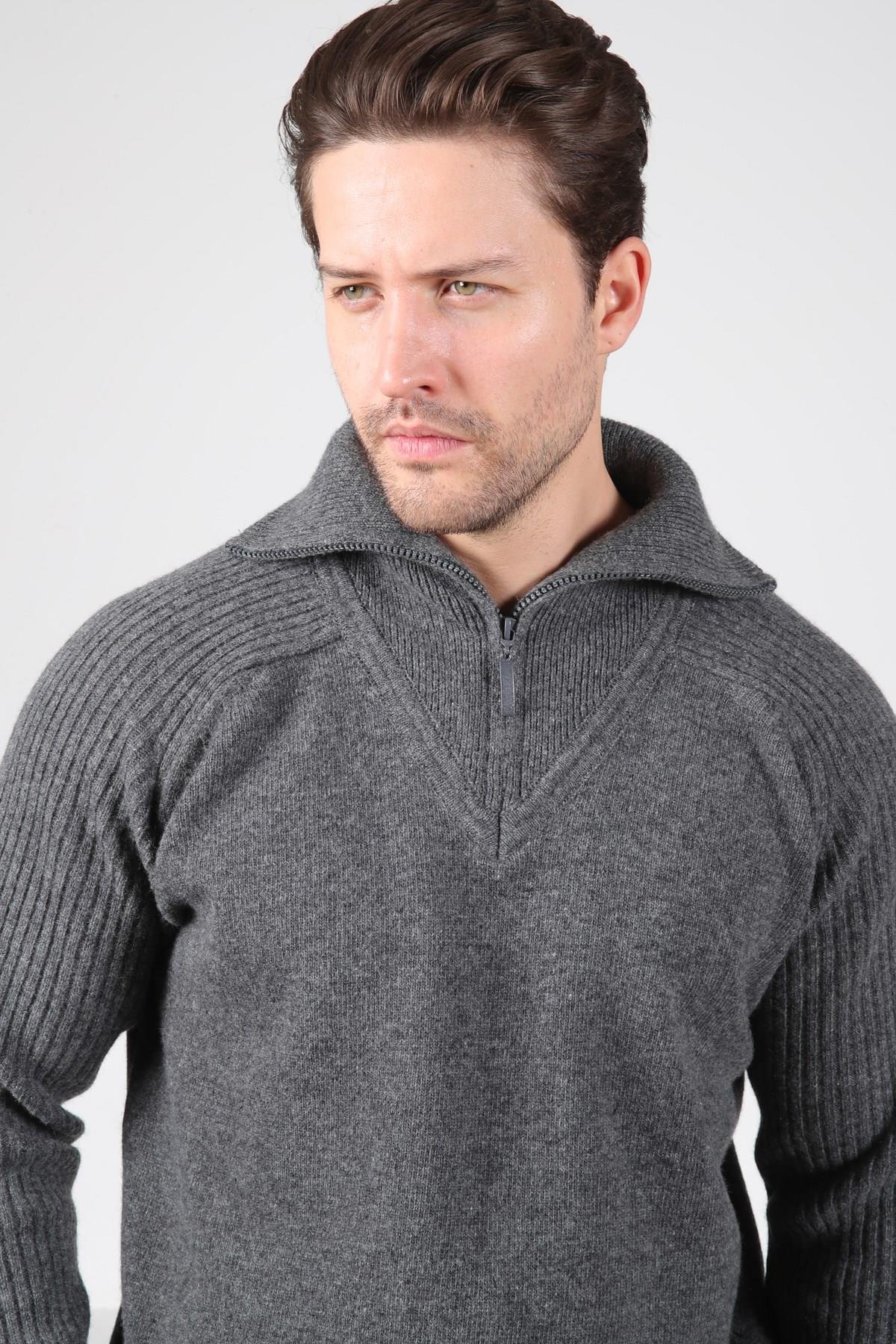 Ferraro Füme Balıkçı Yaka Fermuarlı Kolları Fitilli Uzun Kollu Kuzu Yünü Karışımlı Erkek Triko Kazak