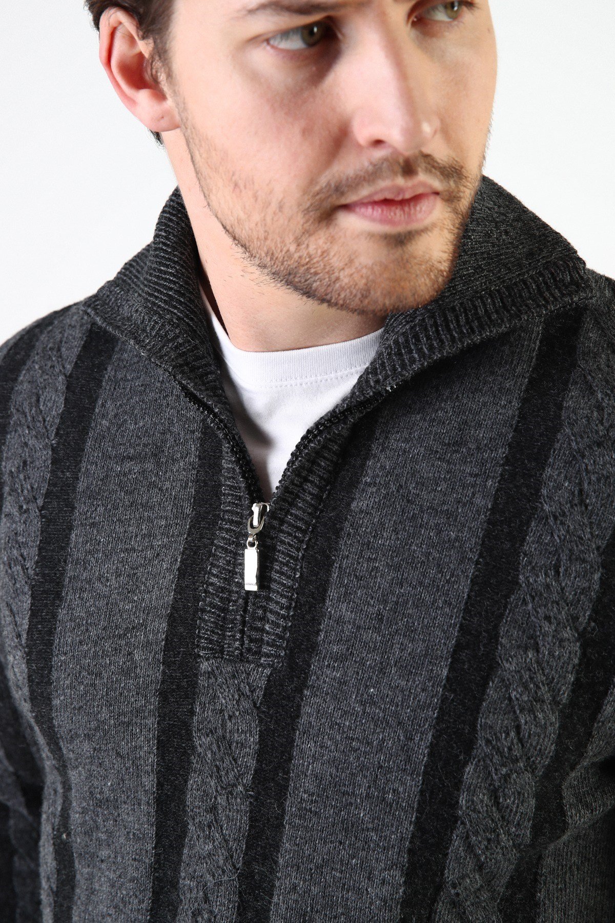 Ferraro Füme Örgü Desenli Dik Yaka %100 Kuzu Yünü Erkek Kazak