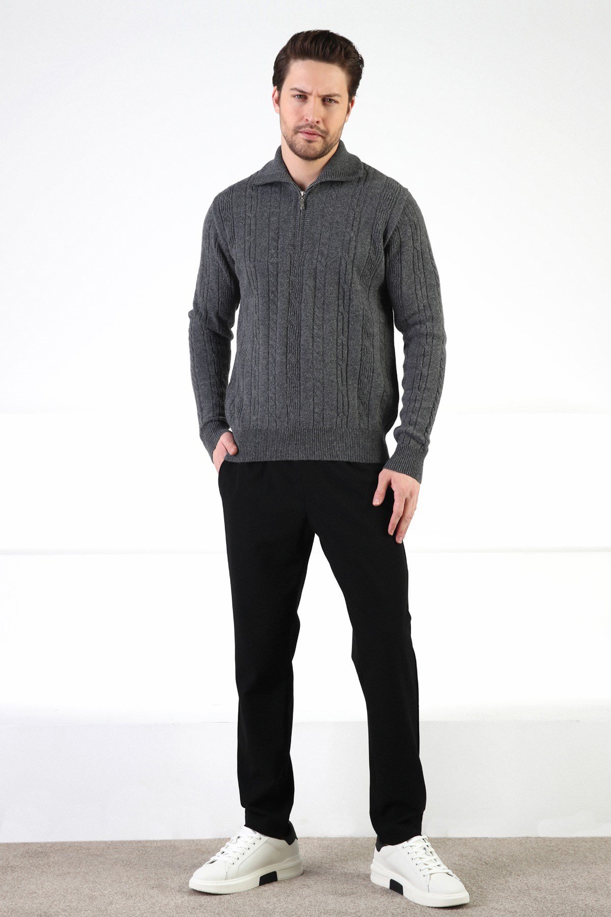 Ferraro Füme Örgü Desenli Dik Yaka %100 Kuzu Yünü Erkek Kazak