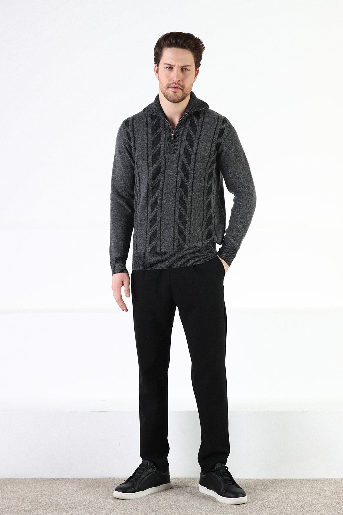 Ferraro Füme Örgü Desenli Dik Yaka %100 Kuzu Yünü Erkek Kazak