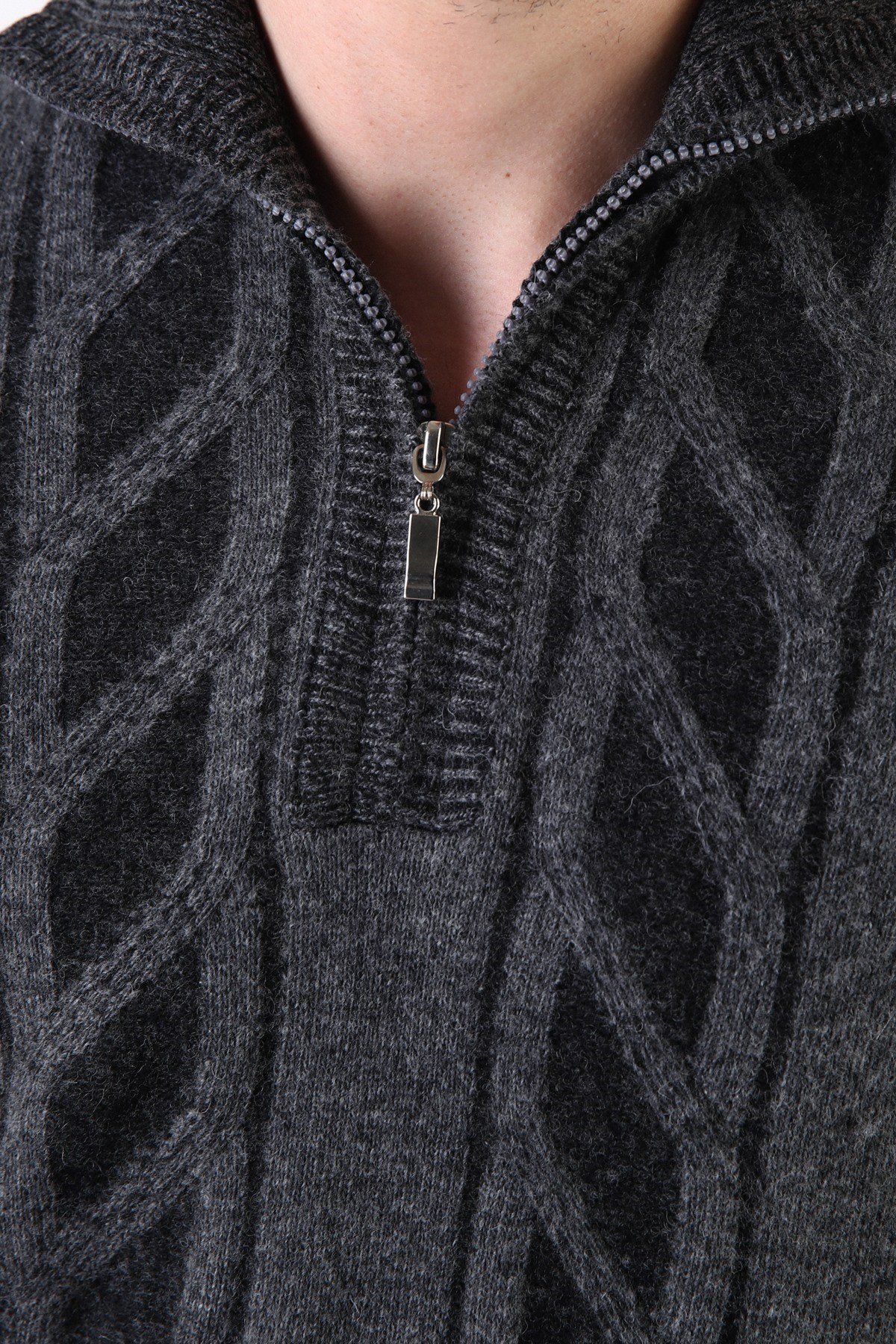 Ferraro Füme Örgü Desenli Dik Yaka %100 Kuzu Yünü Erkek Kazak