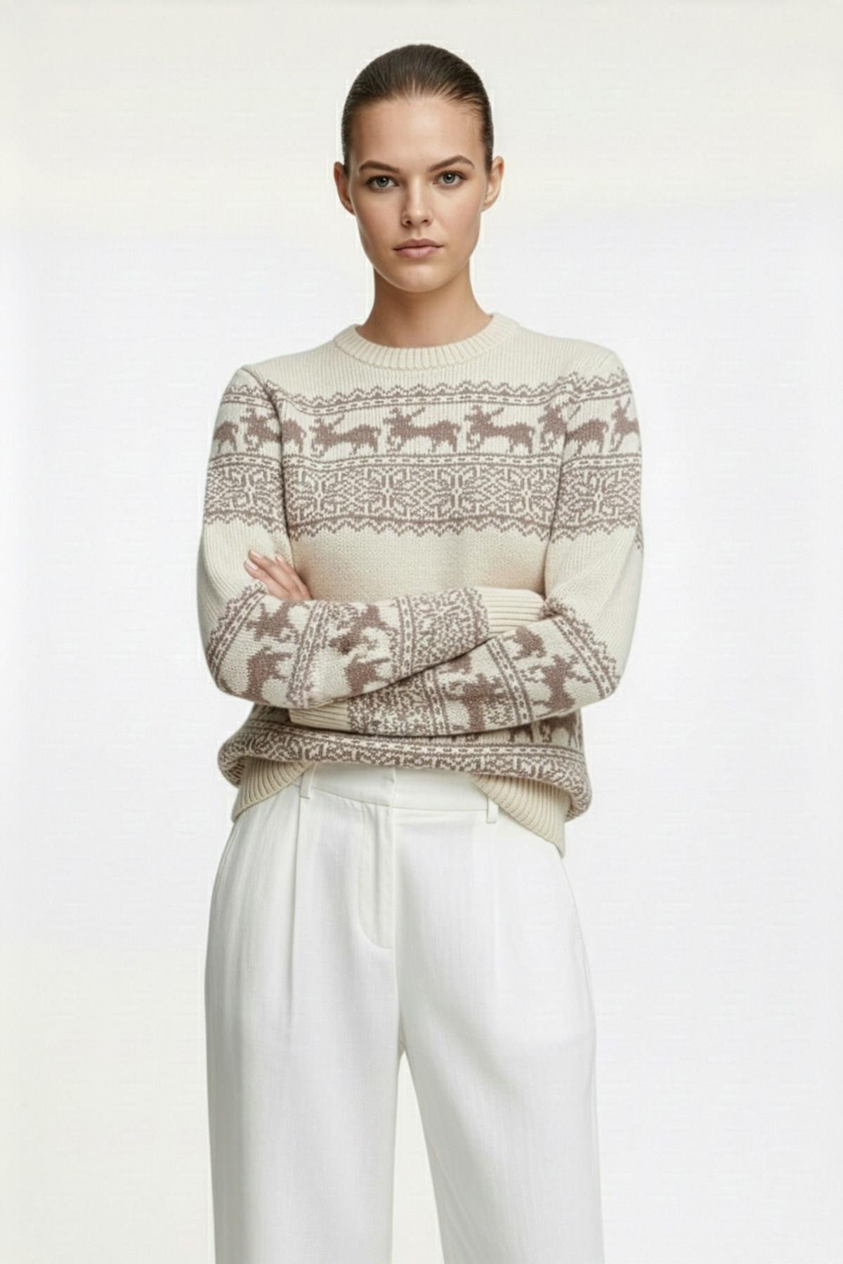 Ferraro Geyik Desenli Yumuşak Dokulu Yün Karışımlı Kadın Triko Kazak