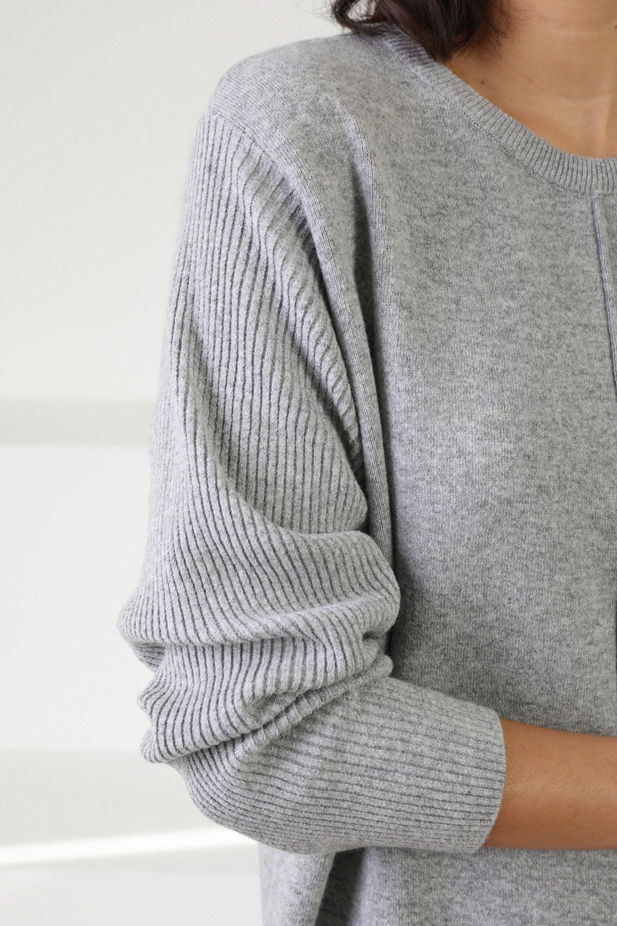 Ferraro Gri Yandan Yırtmaçlı Midi Boy Kaşmirli Kadın Triko Elbise