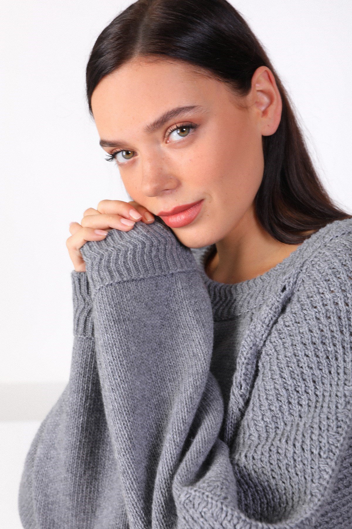 Ferraro Gri Yuvarlak Yaka Yünlü Kadın Triko Kazak