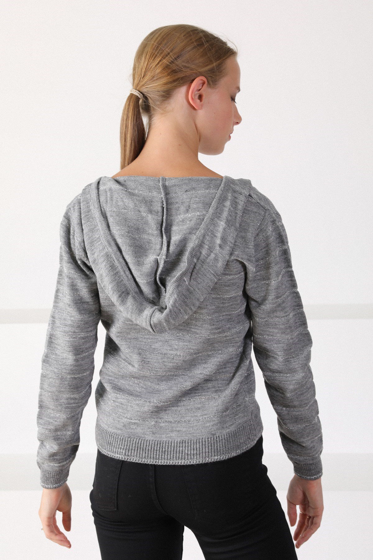 Ferraro Grimelanj V Yaka Kapüşonlu Kadın Triko Kazak