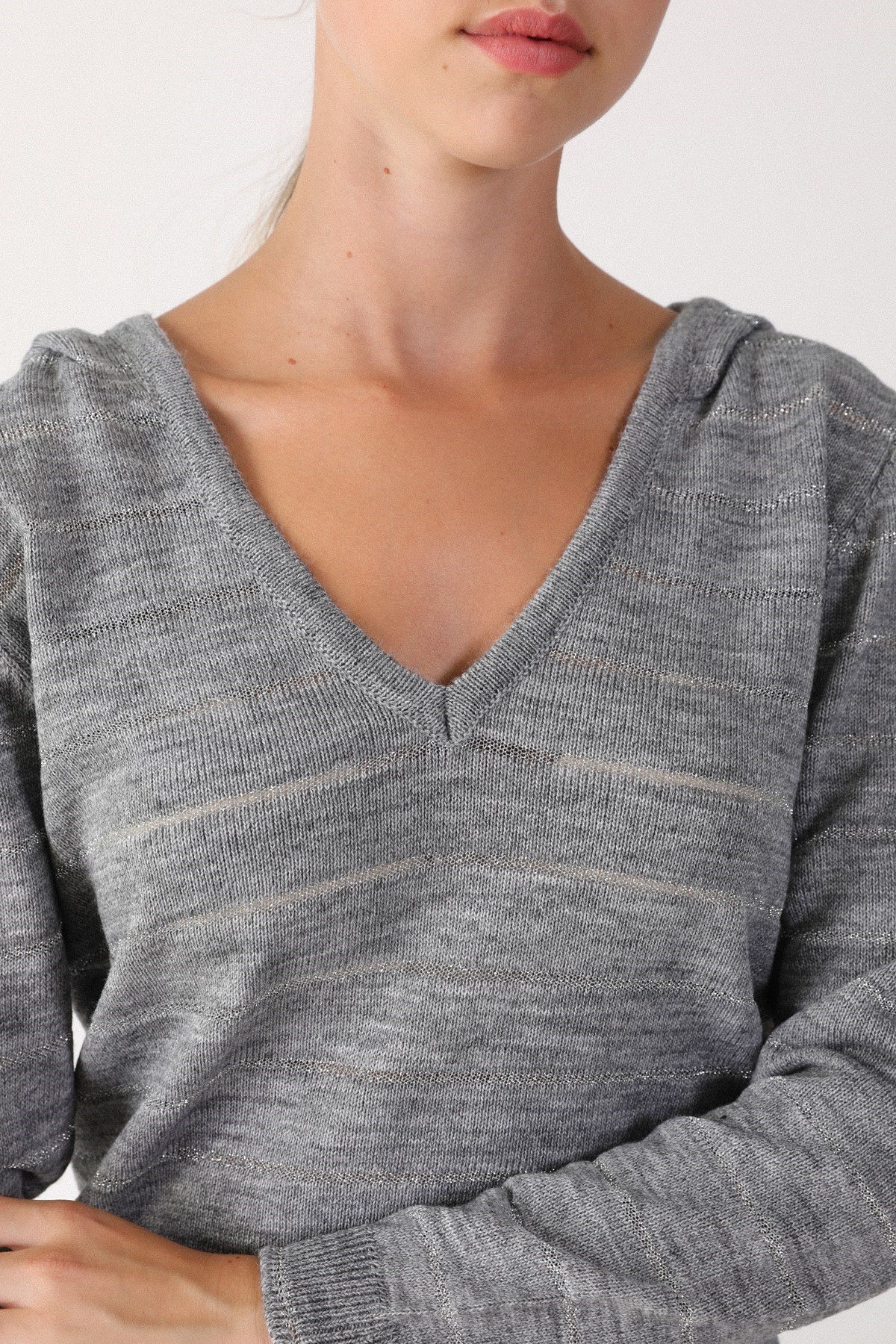 Ferraro Grimelanj V Yaka Kapüşonlu Kadın Triko Kazak