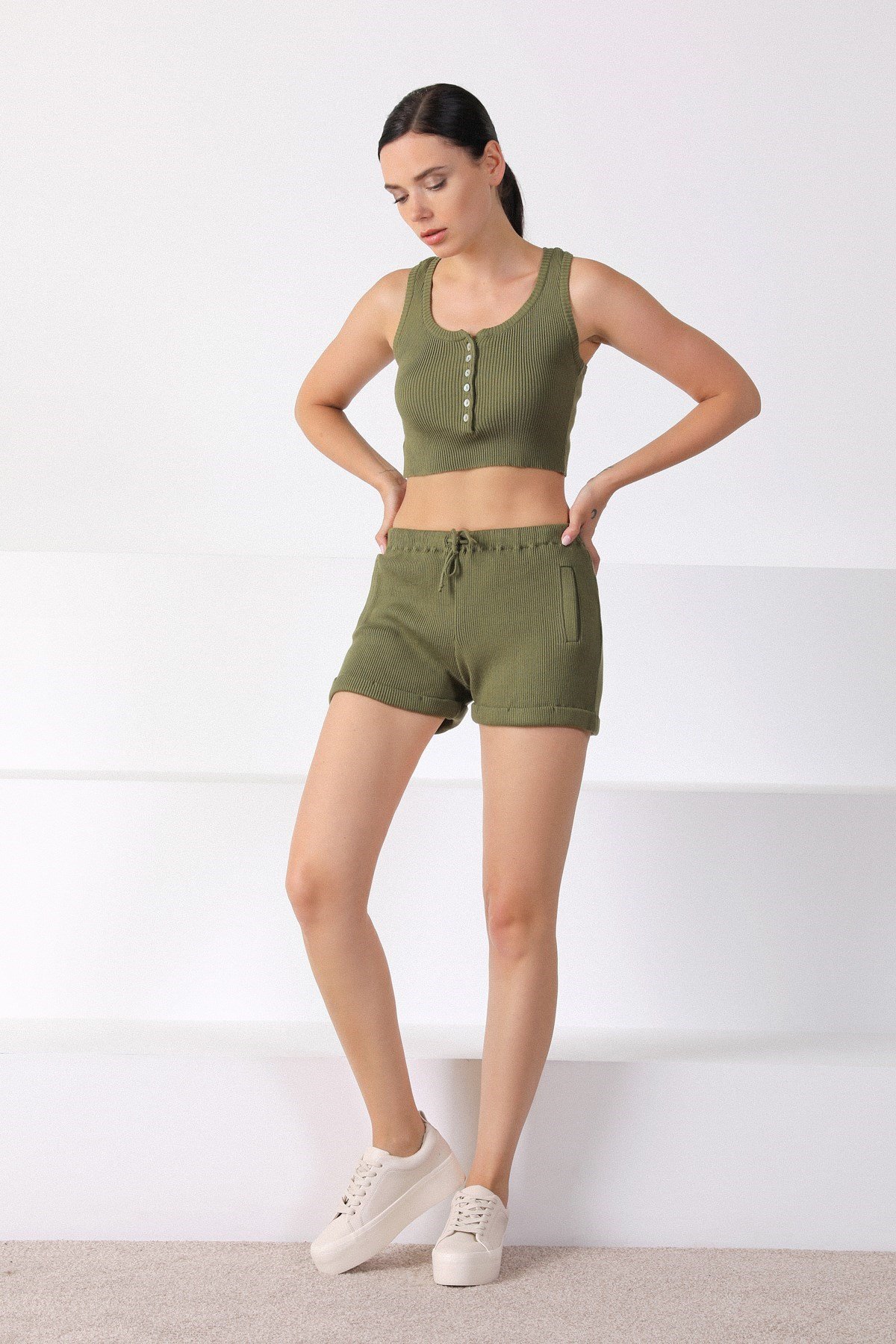 Ferraro Haki Düğmeli Kadın Triko Atlet