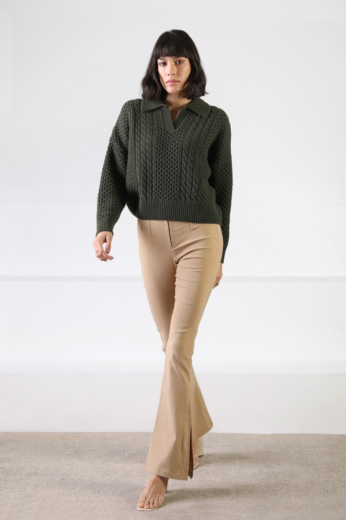 Ferraro Haki Uzun Kollu Gömlek Yaka Yünlü Kadın Triko Kazak