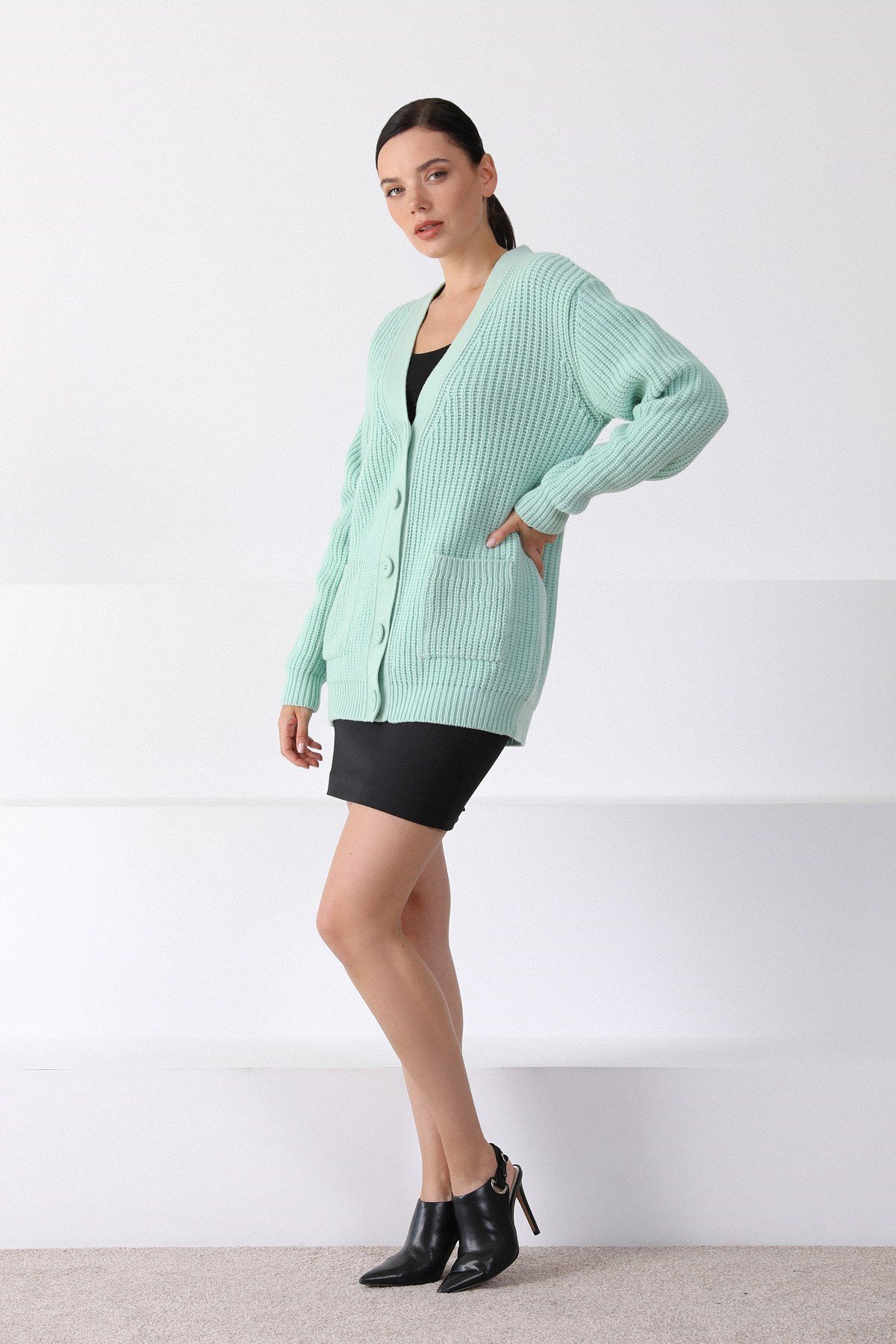 Ferraro İnfo Kuzu Yünü Oversize Kadın Triko Hırka