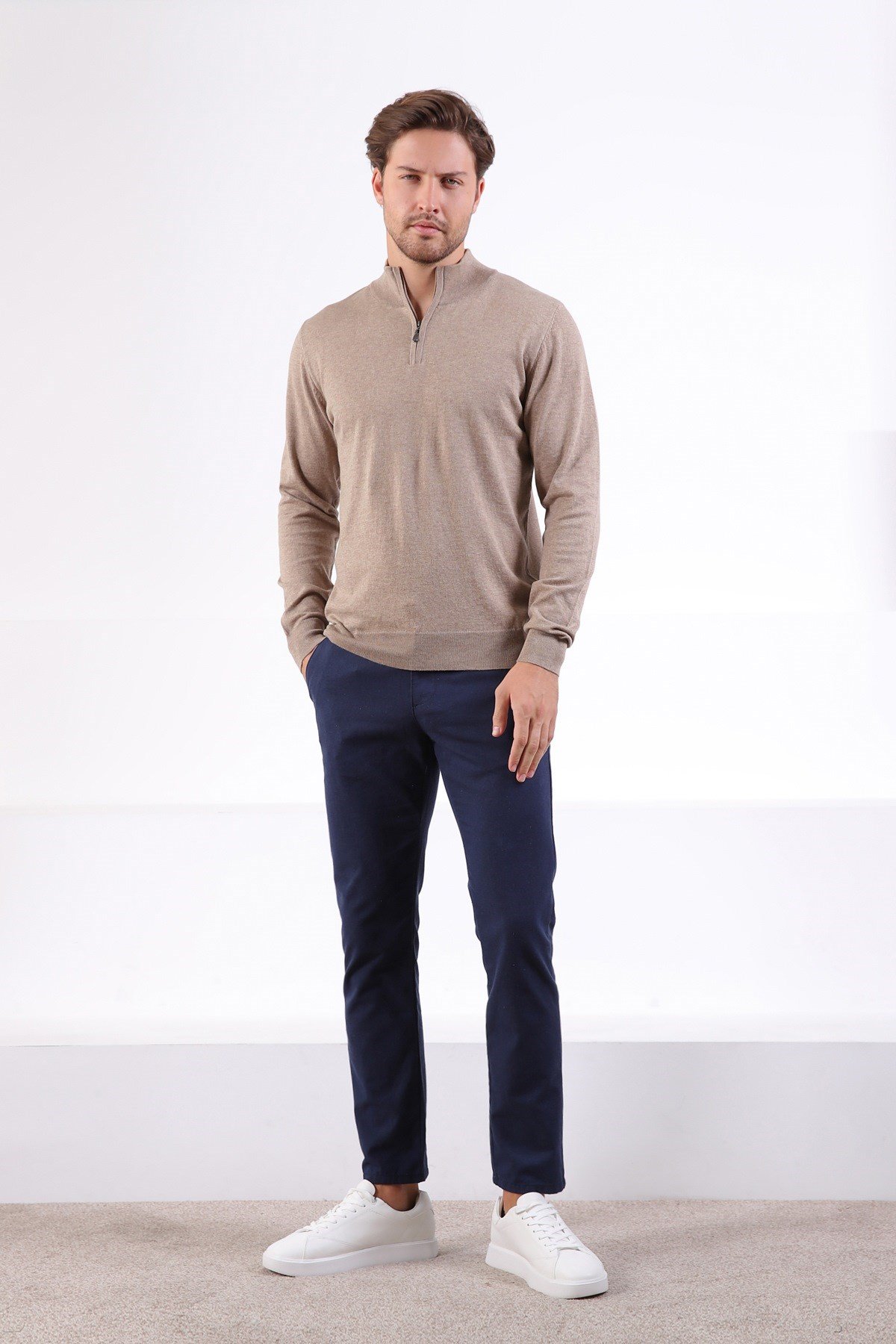 Ferraro K.Bej Dik Yaka Düz Renk Pamuk Erkek Kazak