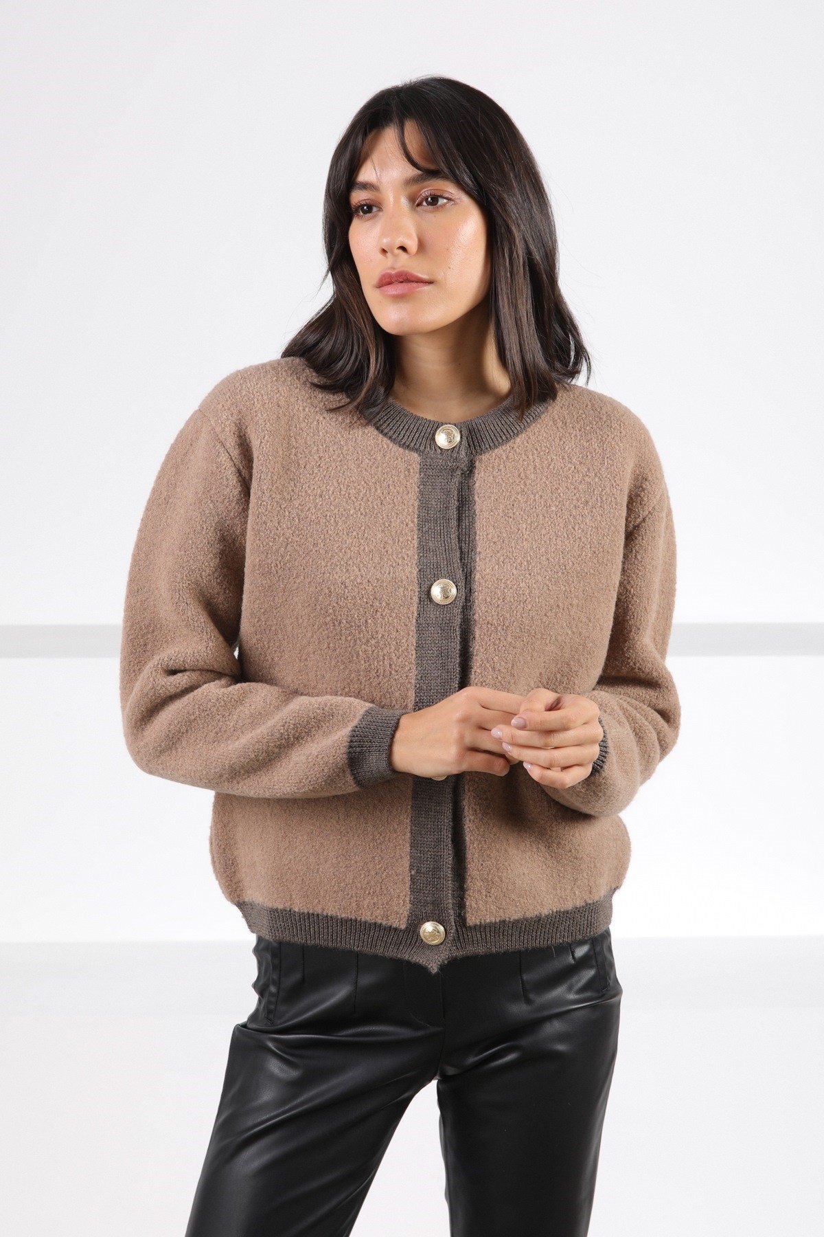 Ferraro Kahve Düğmeli Buklet Kadın Triko Hırka