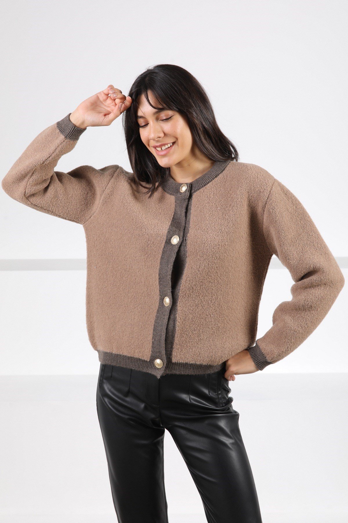 Ferraro Kahve Düğmeli Buklet Kadın Triko Hırka