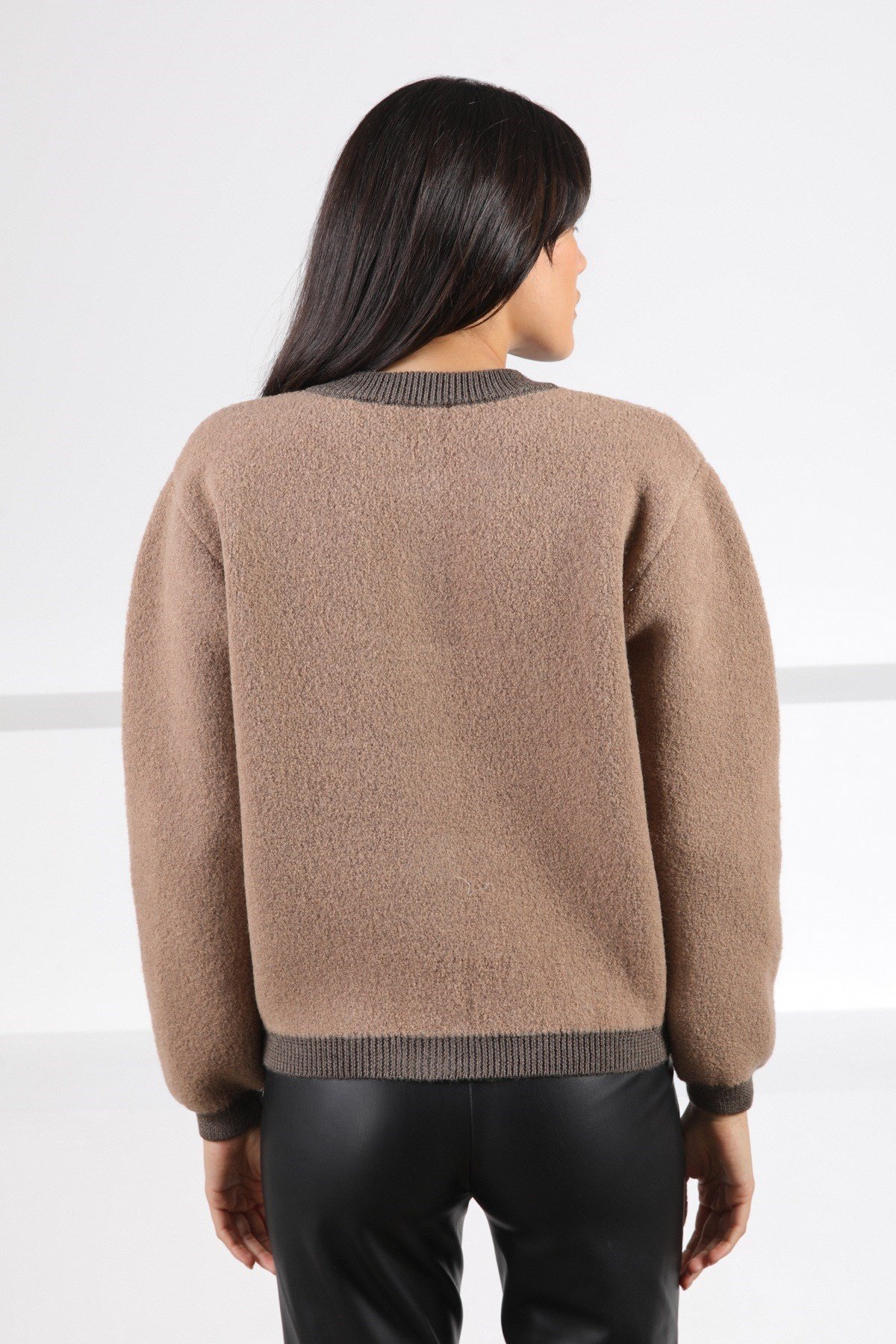 Ferraro Kahve Düğmeli Buklet Kadın Triko Hırka