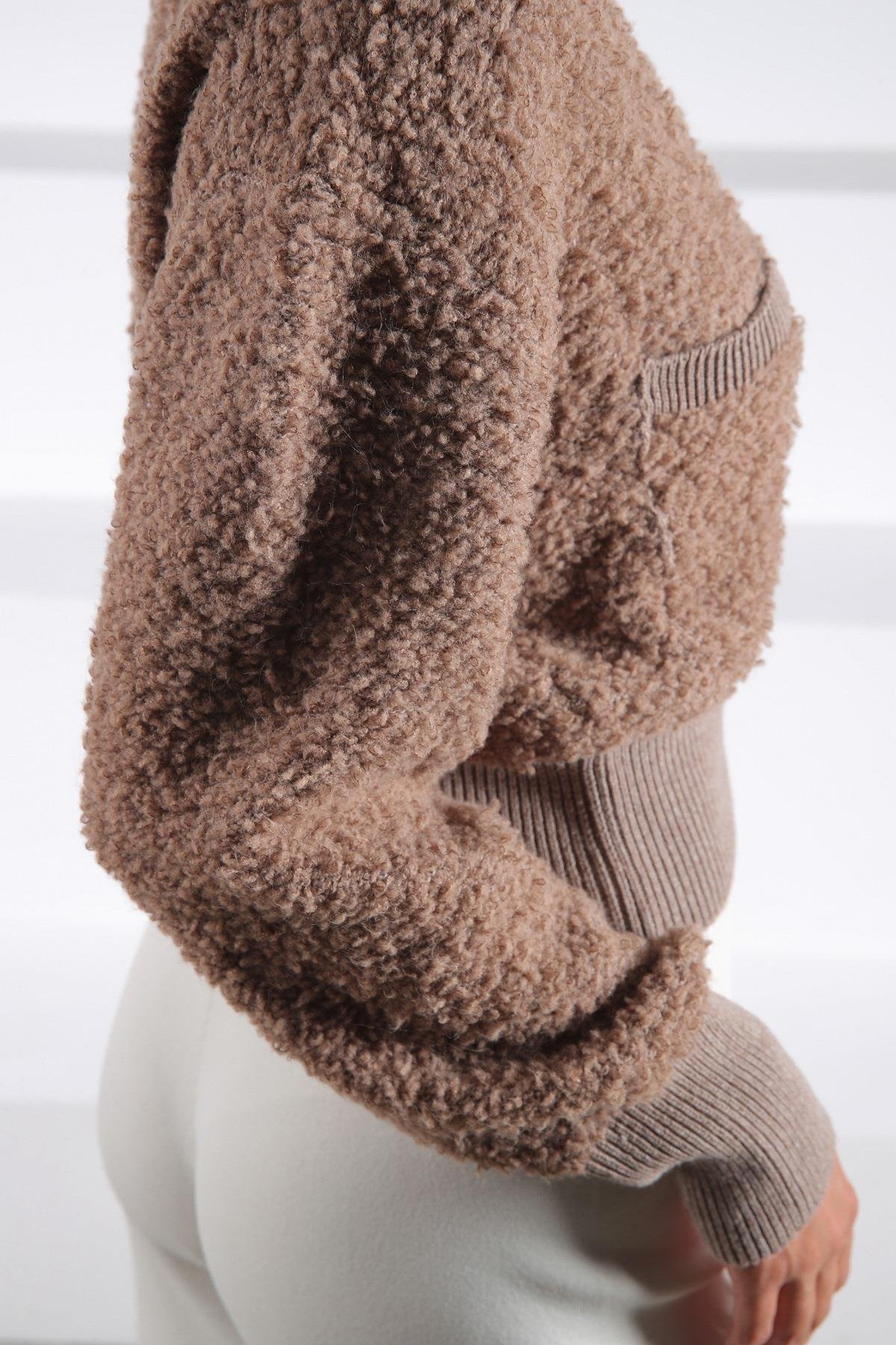 Ferraro Kahve Uzun Kollu Polo Yaka Buklet Kadın Triko Kazak