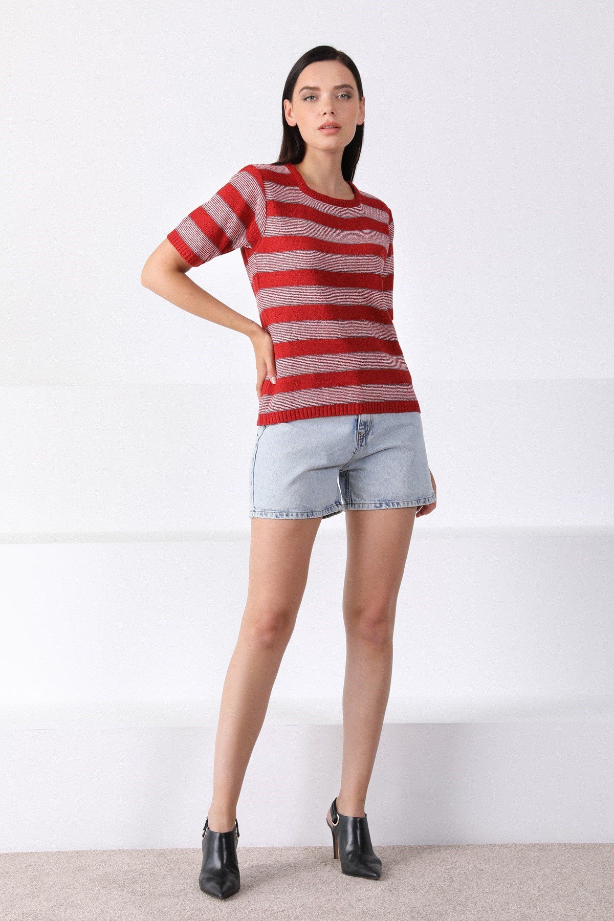 Ferraro Kırmızı Kare Yaka Çizgili Kadın Triko Kazak