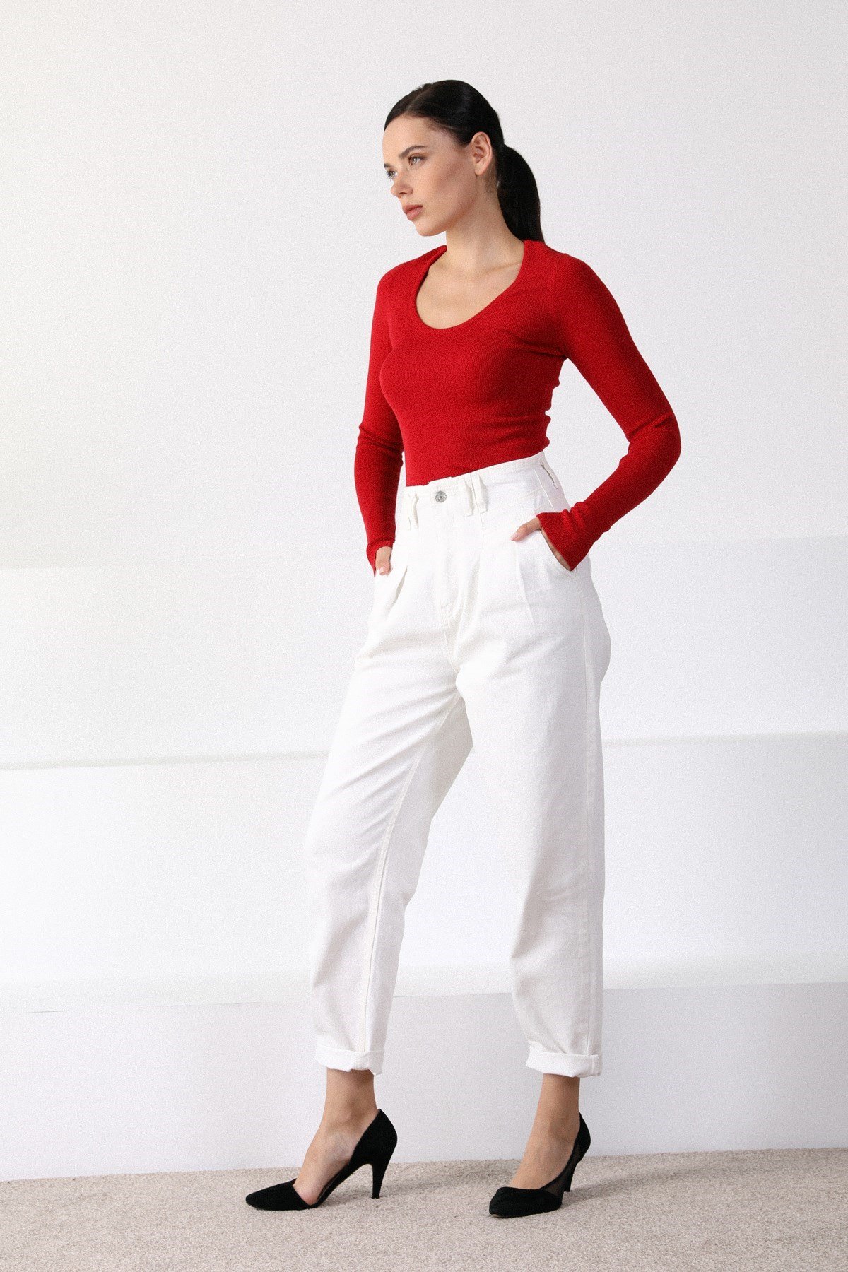 Ferraro Kırmızı Kare Yaka Uzun Kol Kadın Triko Kazak