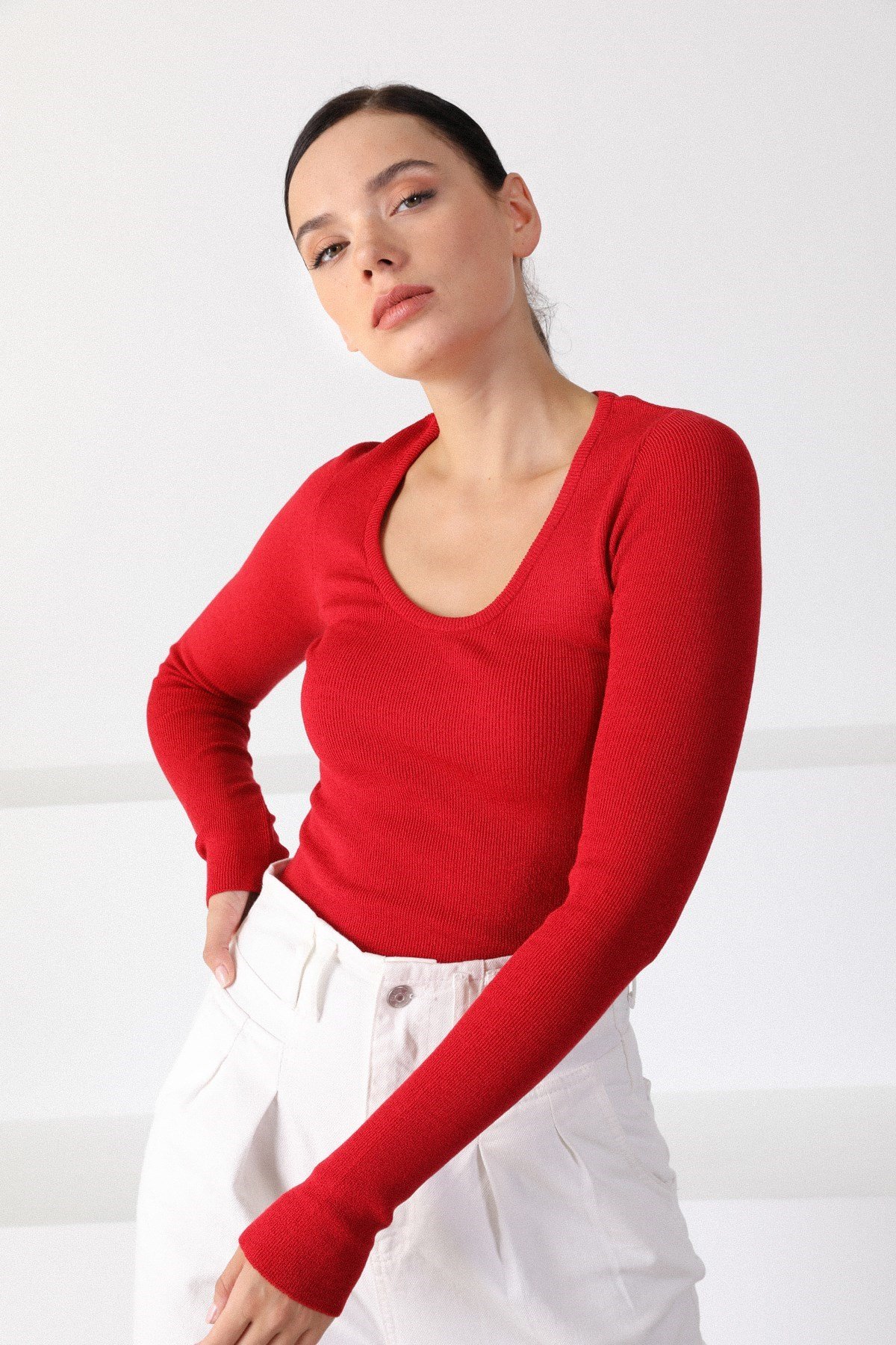 Ferraro Kırmızı Kare Yaka Uzun Kol Kadın Triko Kazak