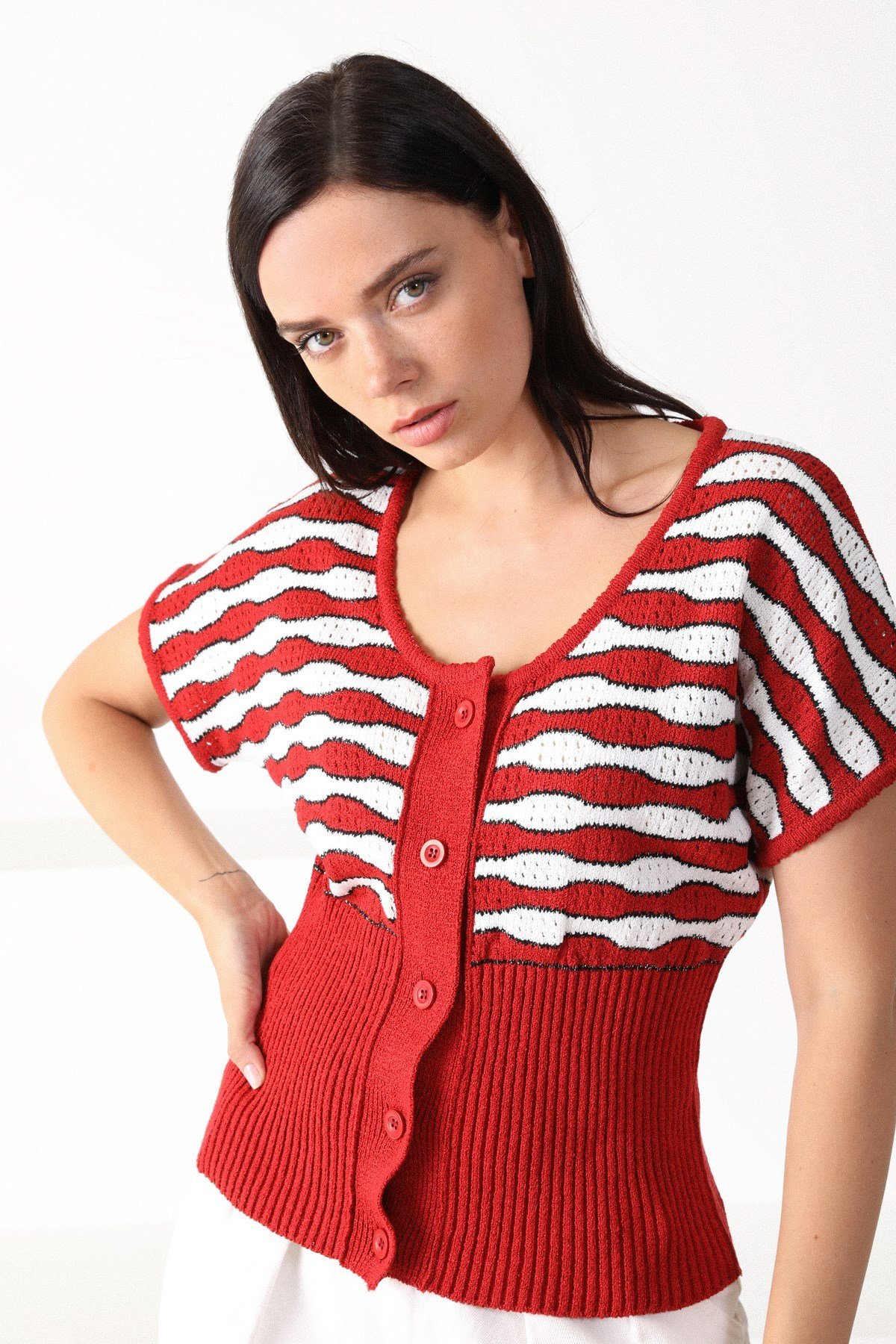 Ferraro Kırmızı Kayık Yaka Desenli Kadın Triko Kazak